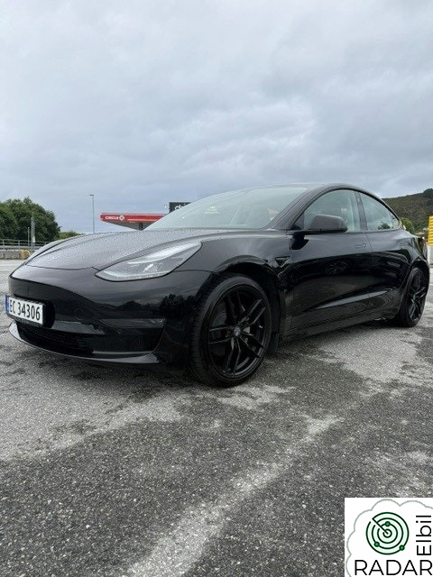 TESLA Model 3 Long Range AWD