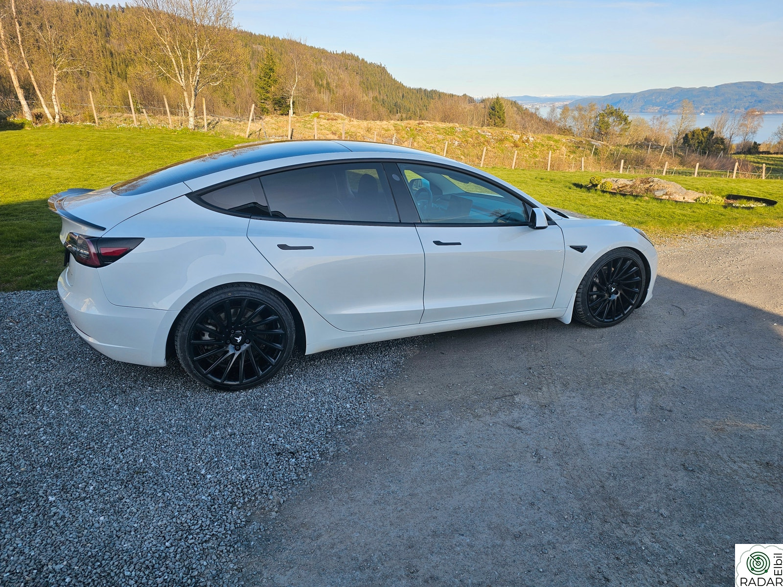 TESLA Model 3 Long Range AWD/ Varmepumpe