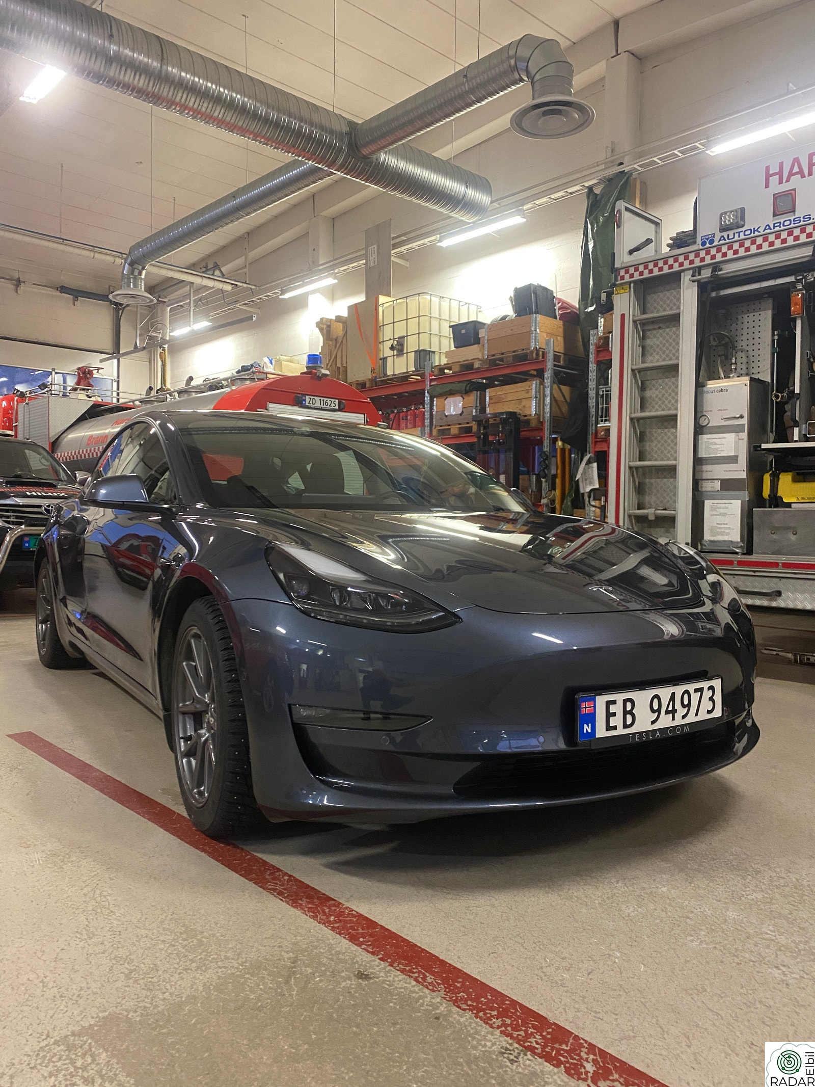 TESLA Model 3 Long Range AWD
