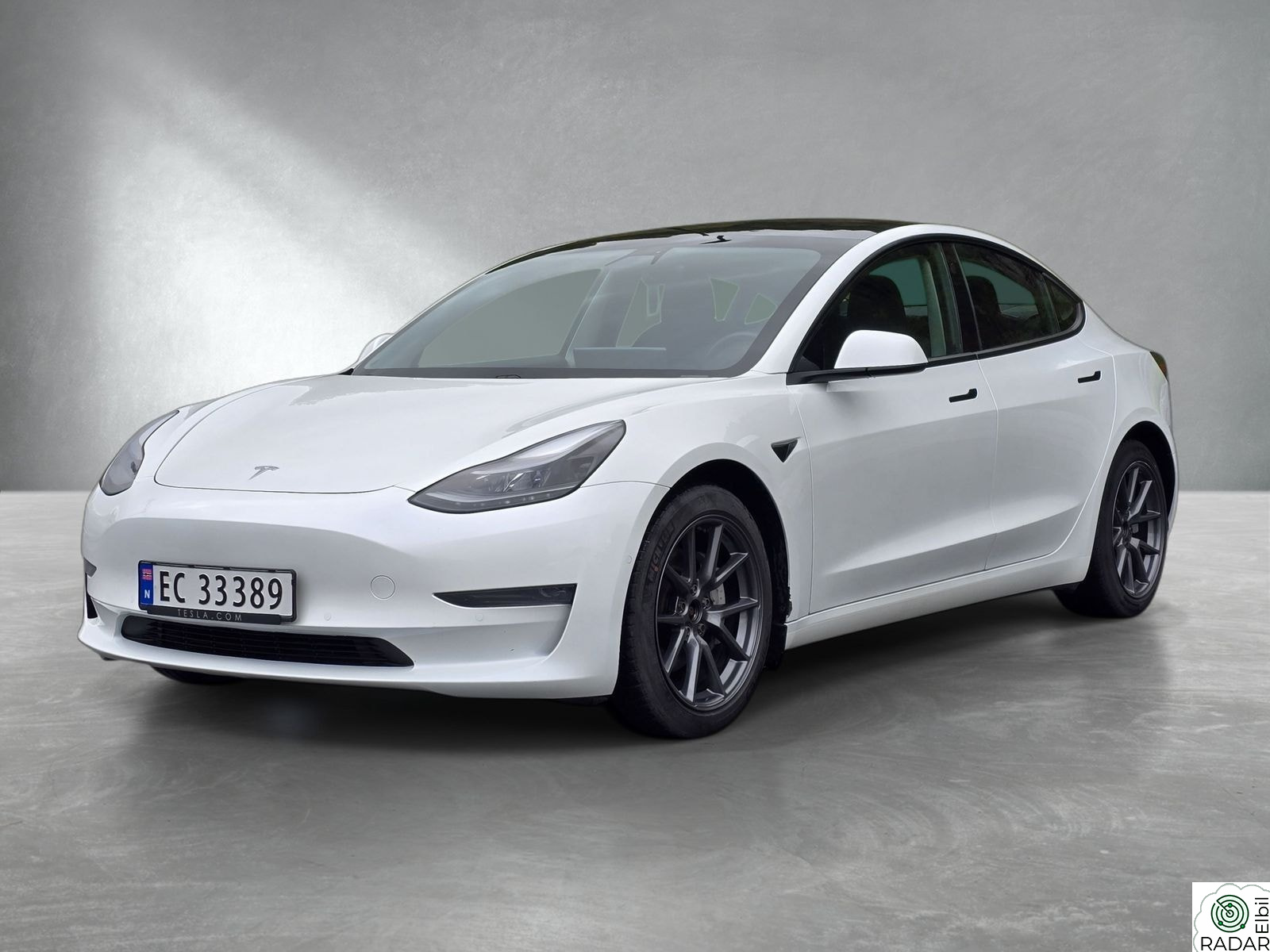 TESLA Model 3 Long Range AWD 498HK 580KM WLTP