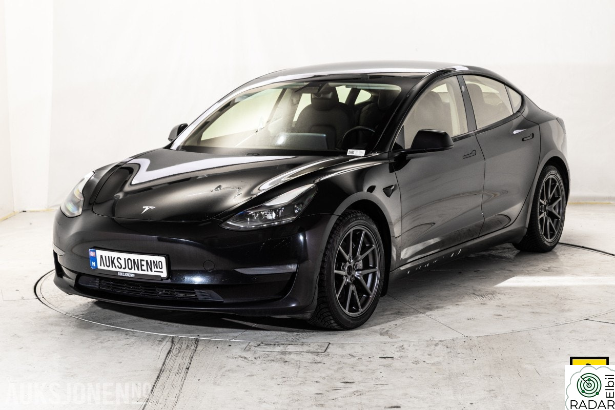 TESLA Model 3 LR AWD HENGERFESTE AUTOPILOT NAVI KAMERA SKINN