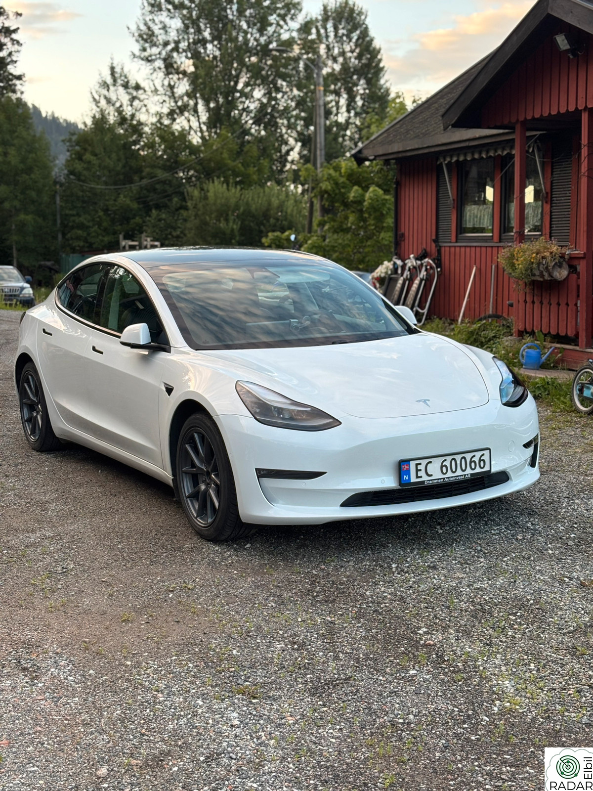 TESLA Model 3 Long Range AWD