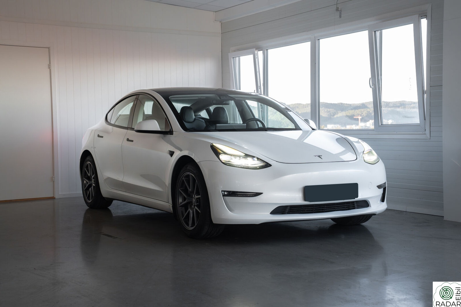 TESLA Model 3 Tesla Model 3 LR – AWD, Premium og rå rekkevidde!