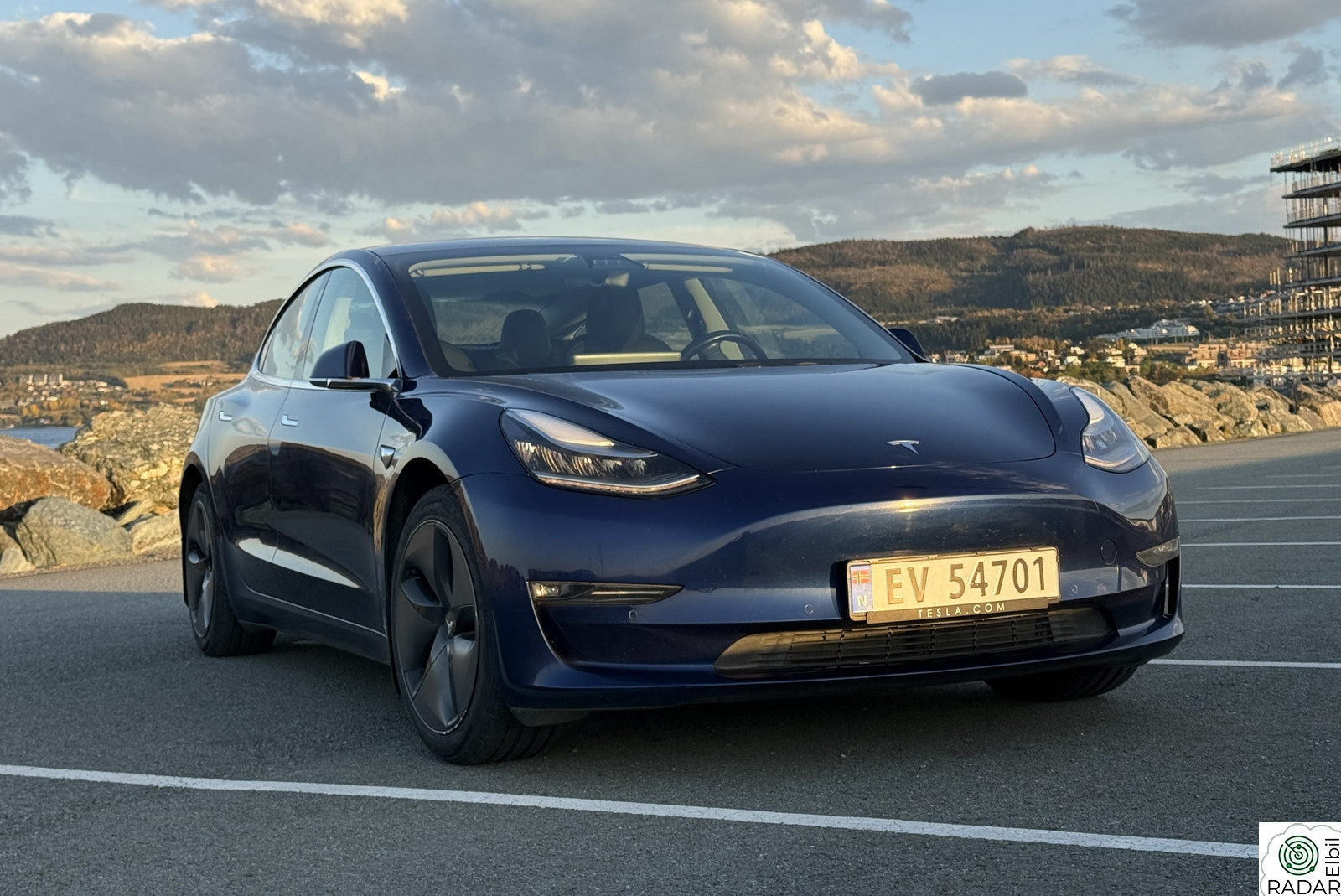 TESLA Model 3 Long Range AWD