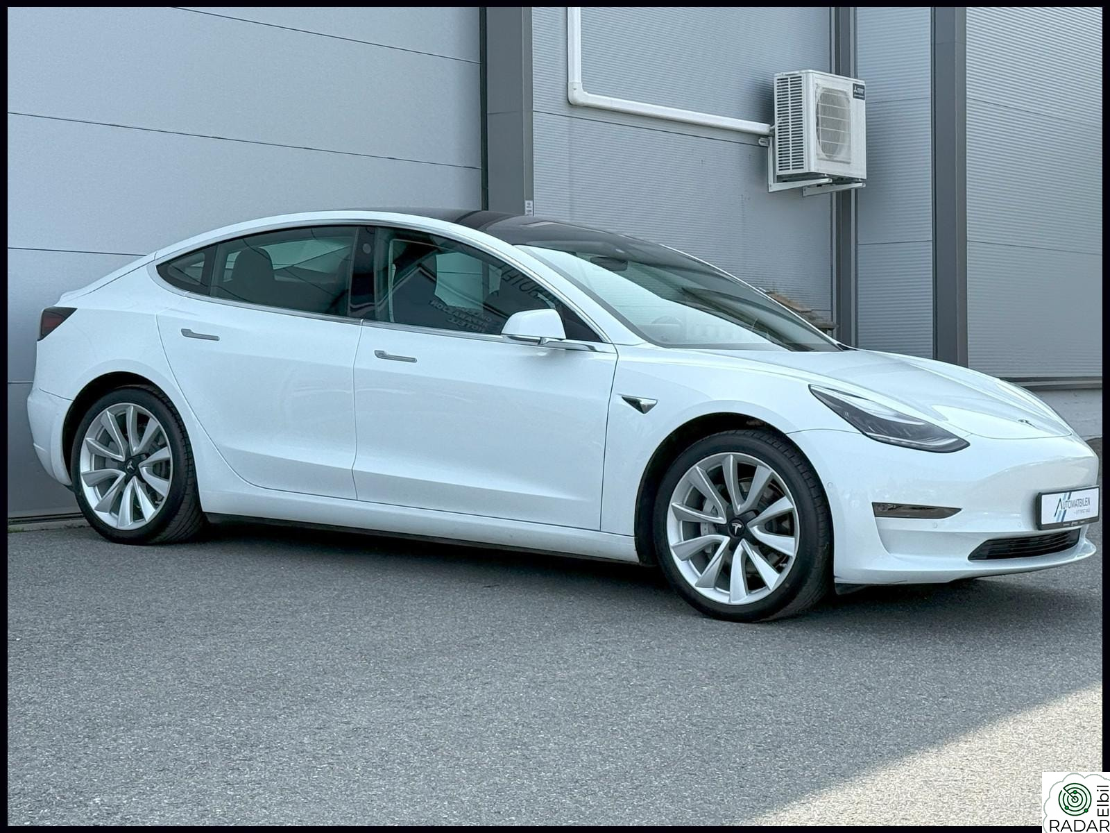 TESLA Model 3 Long Range/AWD/Premium/Skinn/ACC/Autopilot/Pano/Pen bil