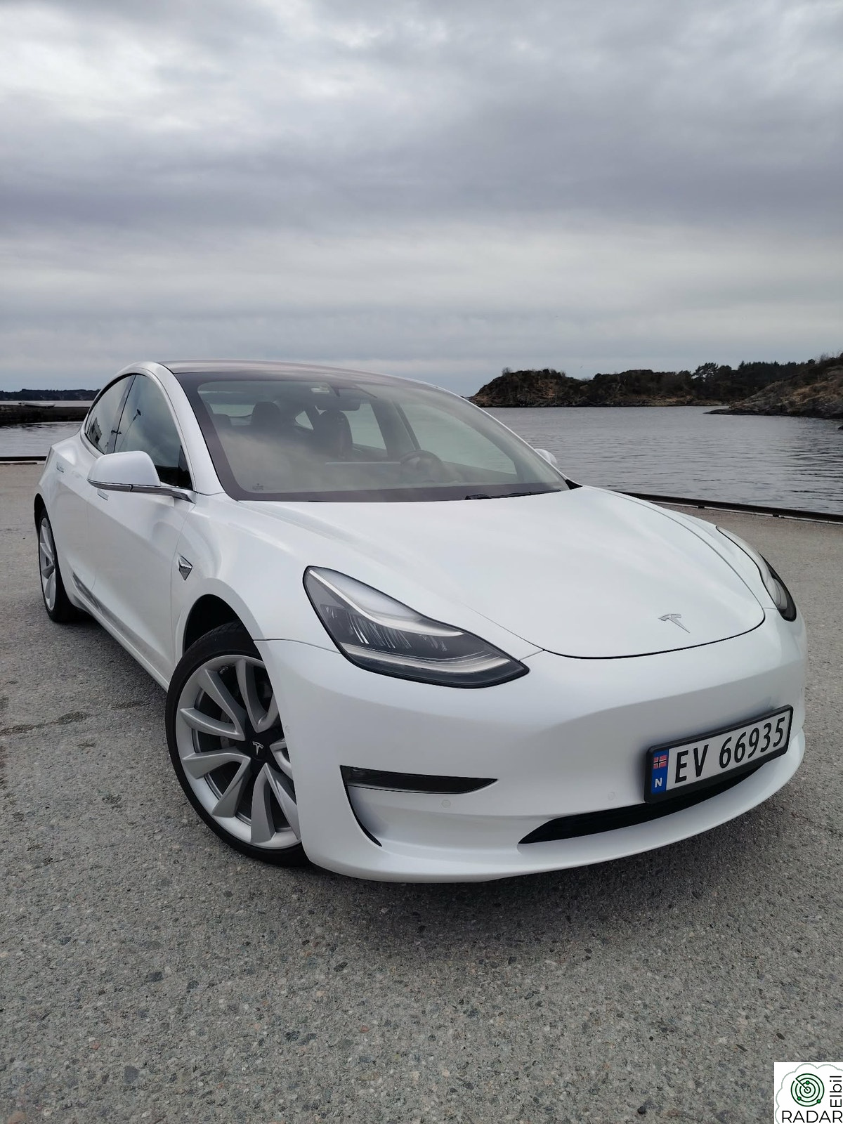 TESLA Model 3 Long Range AWD