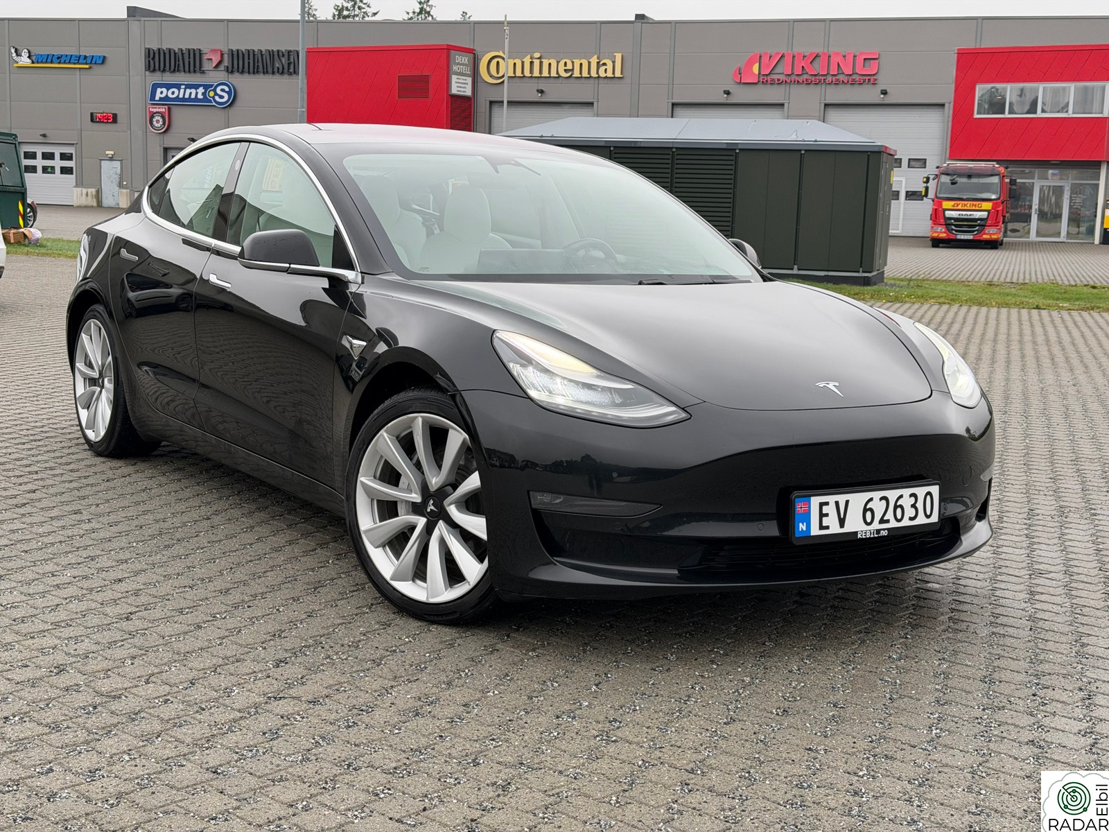 TESLA Model 3 Long Range AWD- FSD - Premium – Hvitt interiør