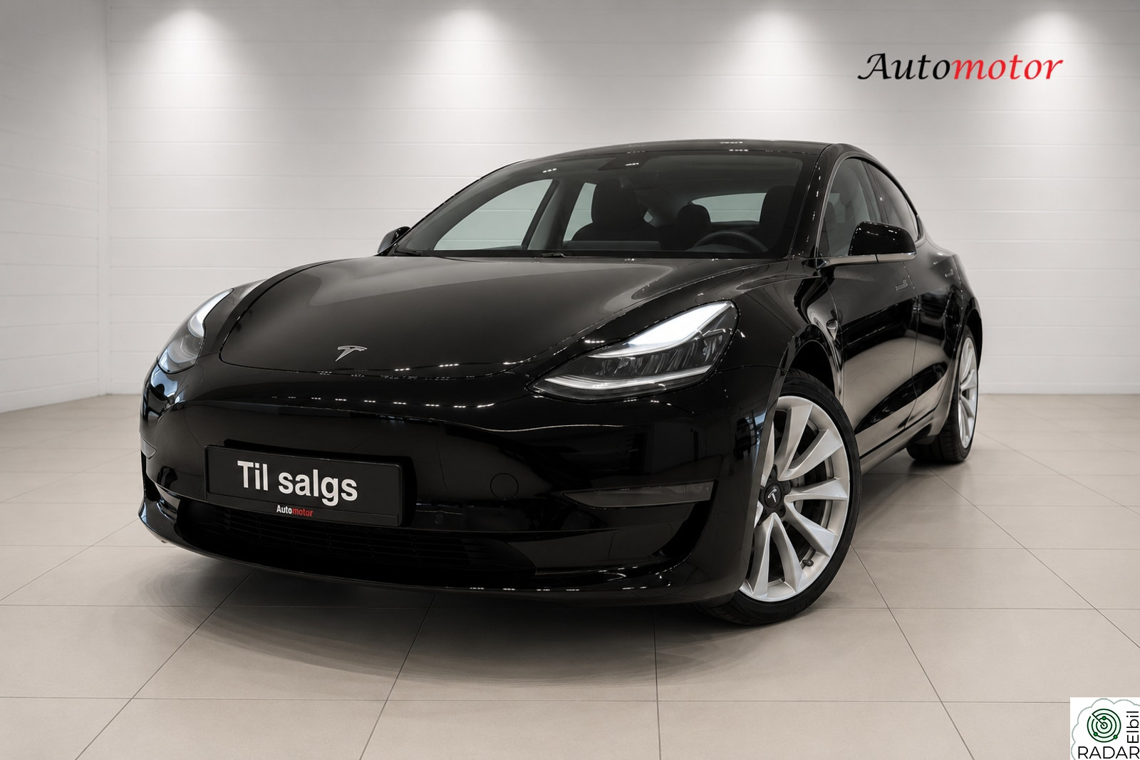 TESLA Model 3 Long Range 560KM/462HK/4x4/Skinn/AP/360Kamera/Pano/EU27