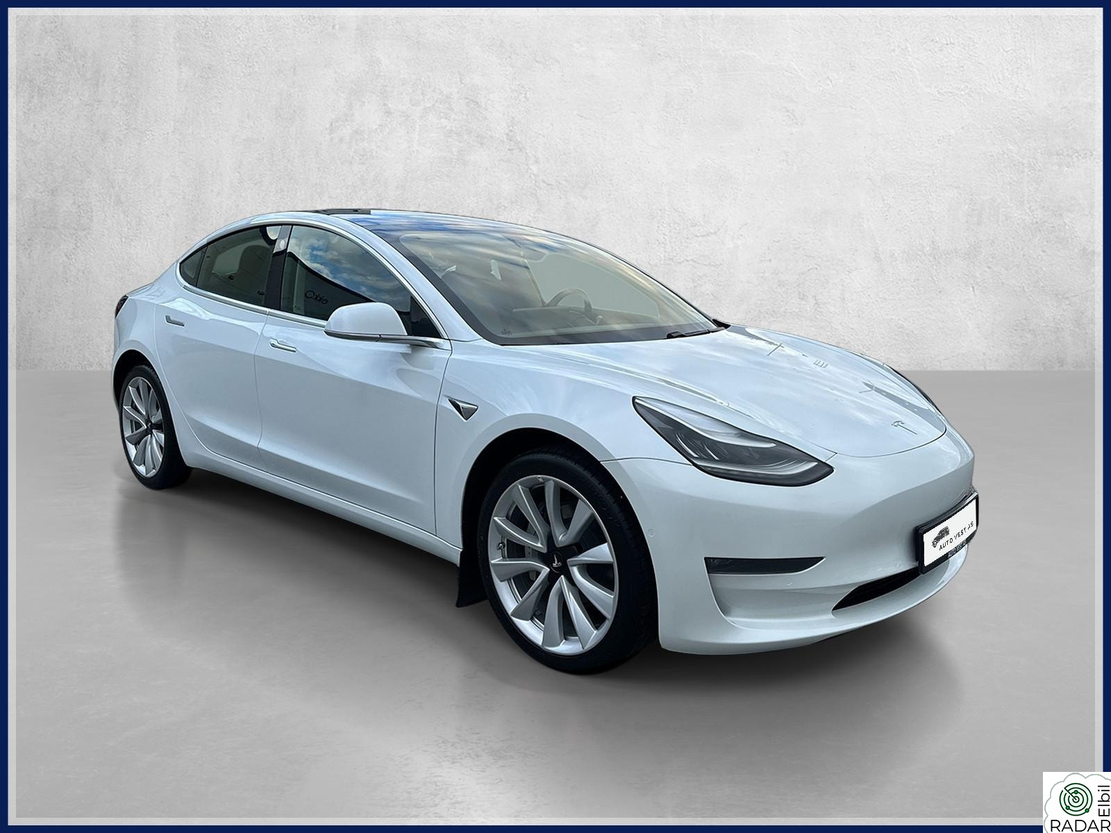 TESLA Model 3 LONG RANGE AWD 560KM WLTP AUTOPILOT 360KAMERA