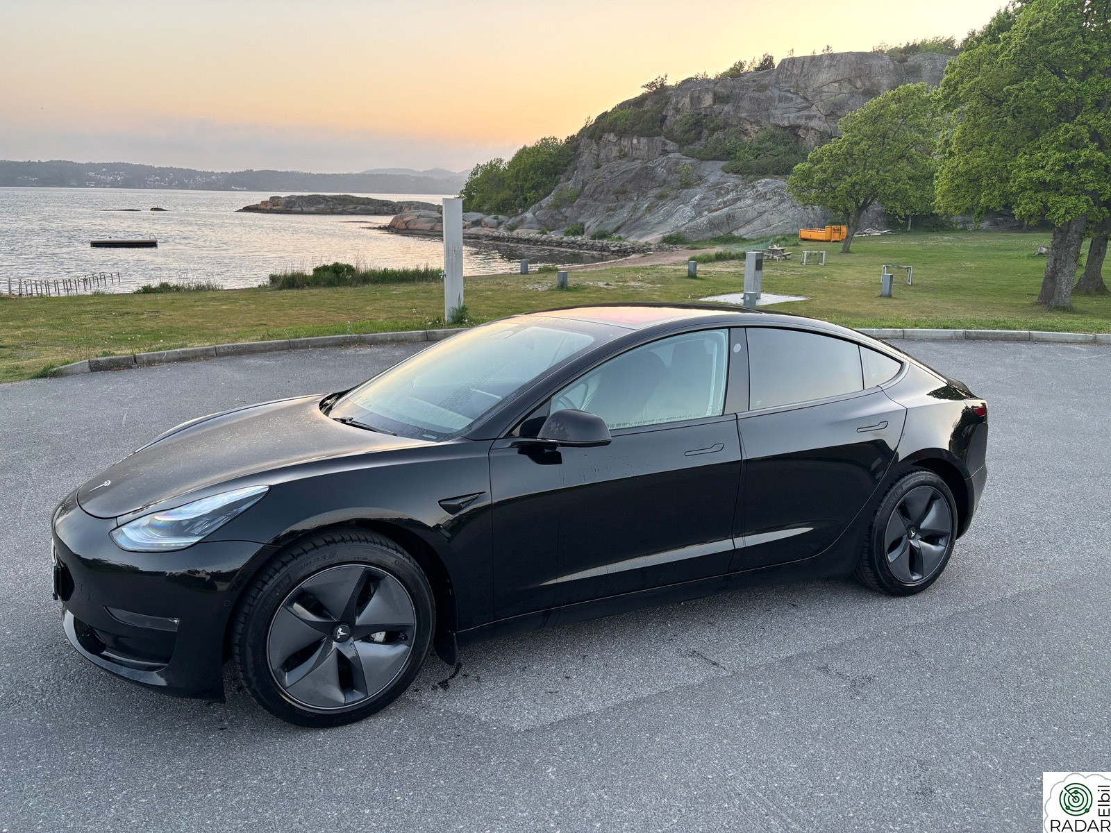 TESLA Model 3 Long Range AWD