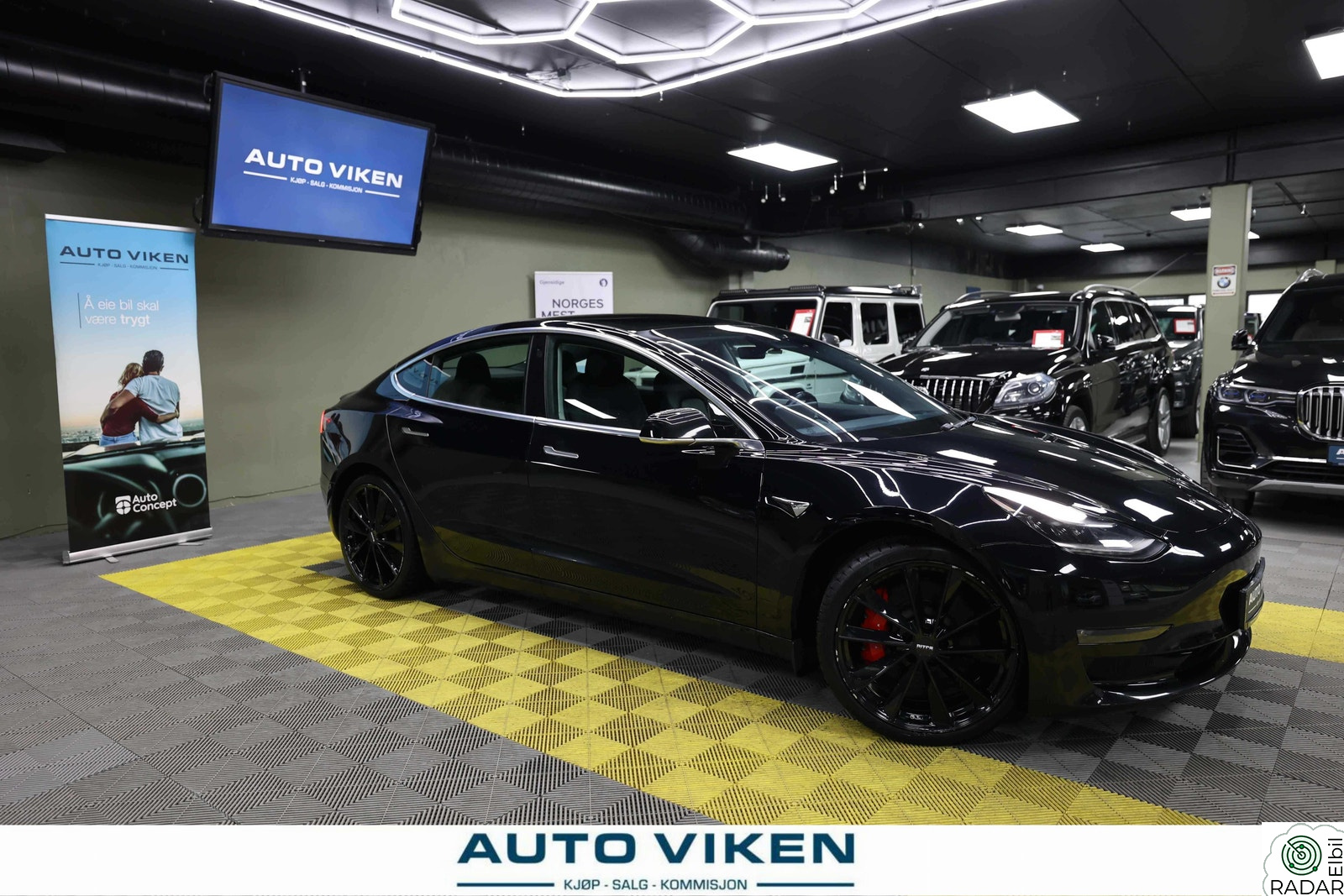 TESLA Model 3 PERFORMANCE-530R.V-510HK-4X4-AUTOPILOT-PREMIUM-PANO-R.K