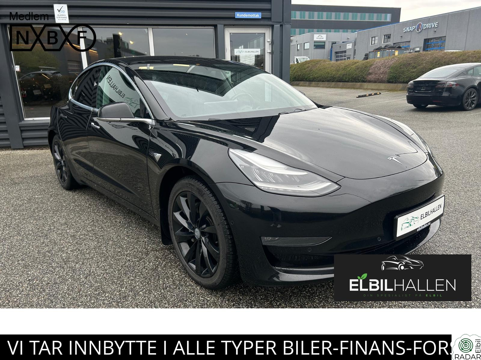 TESLA Model 3 LONG RANGE AWD/PREMIUM/AUTOPILOT/ACC CRUISE/NETFLIX ++