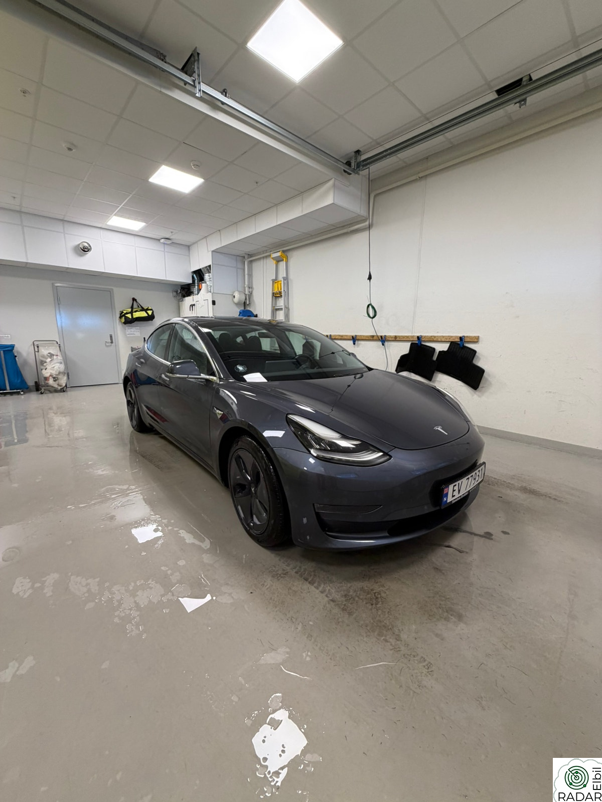 TESLA Model 3 Long Range AWD