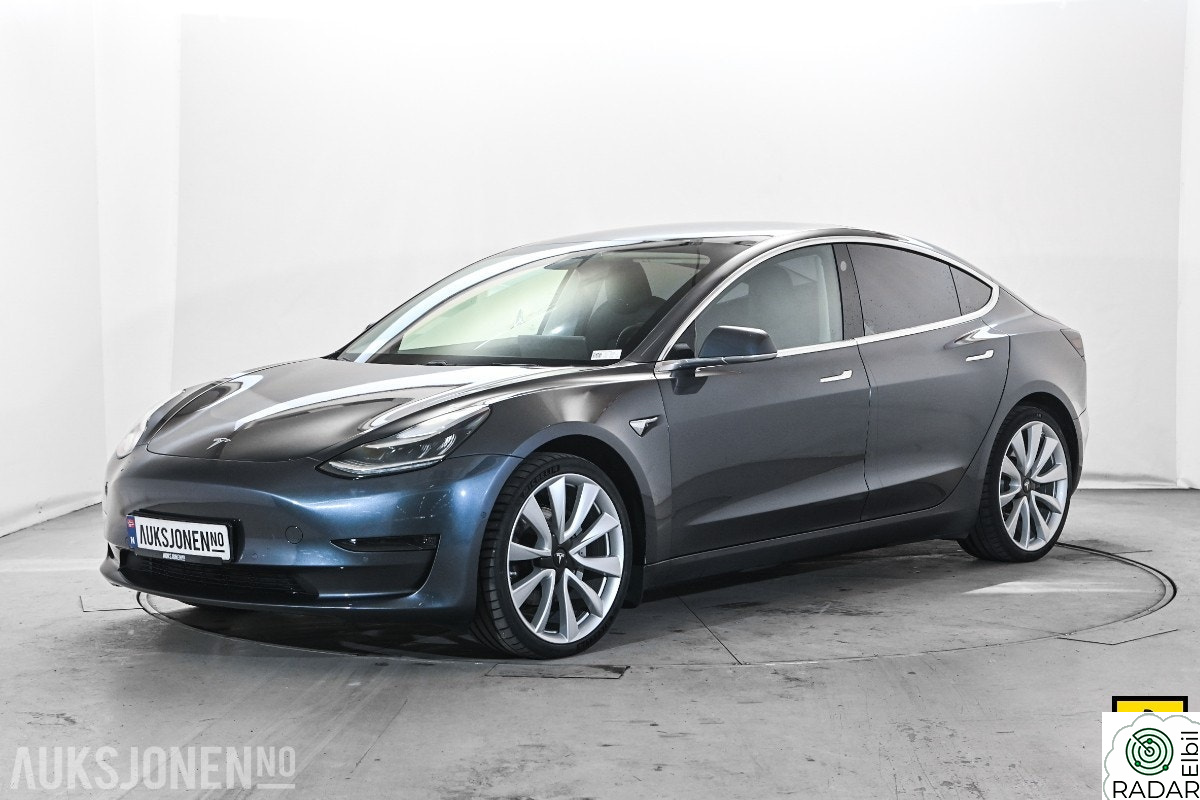 TESLA Model 3 BASE PERFORMANCE AWD TILHENGERFESTE PREMIUM LYD & INTER