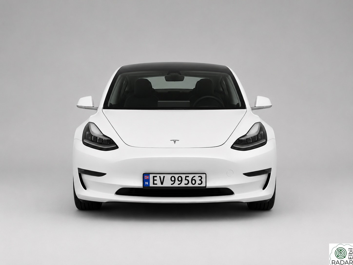 TESLA Model 3 Long Range AWD/PANORAMA