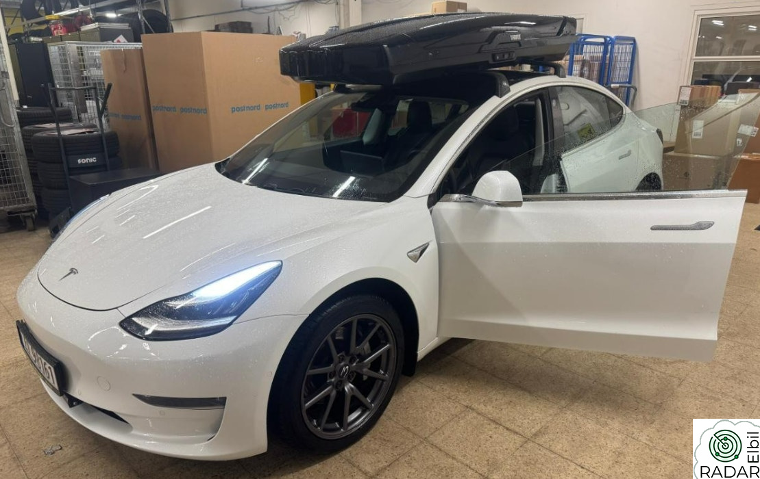 TESLA Model 3 Long Range AWD
