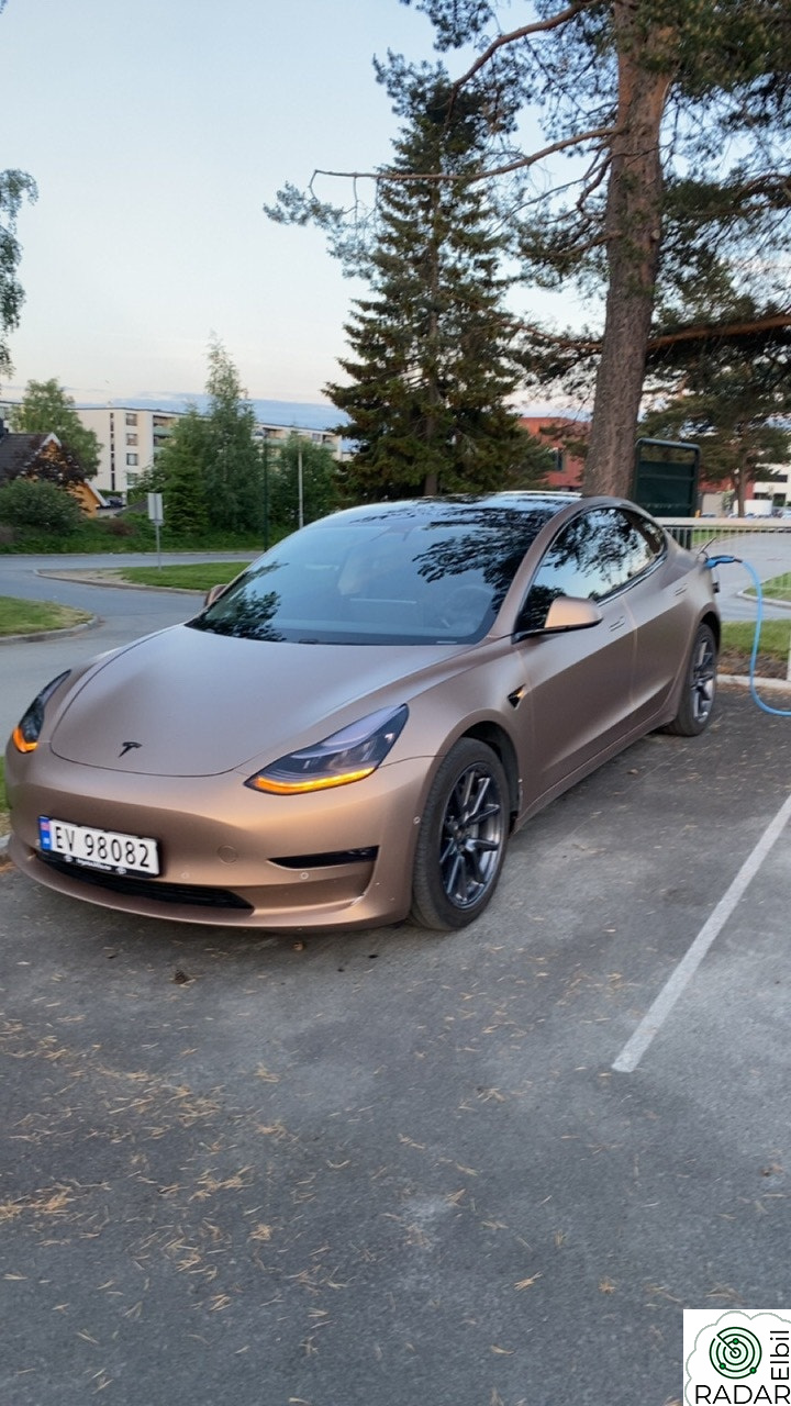 TESLA Model 3 Long Range AWD