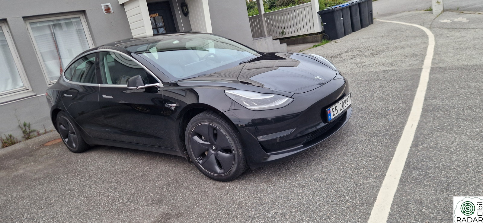 TESLA Model 3 Long Range AWD