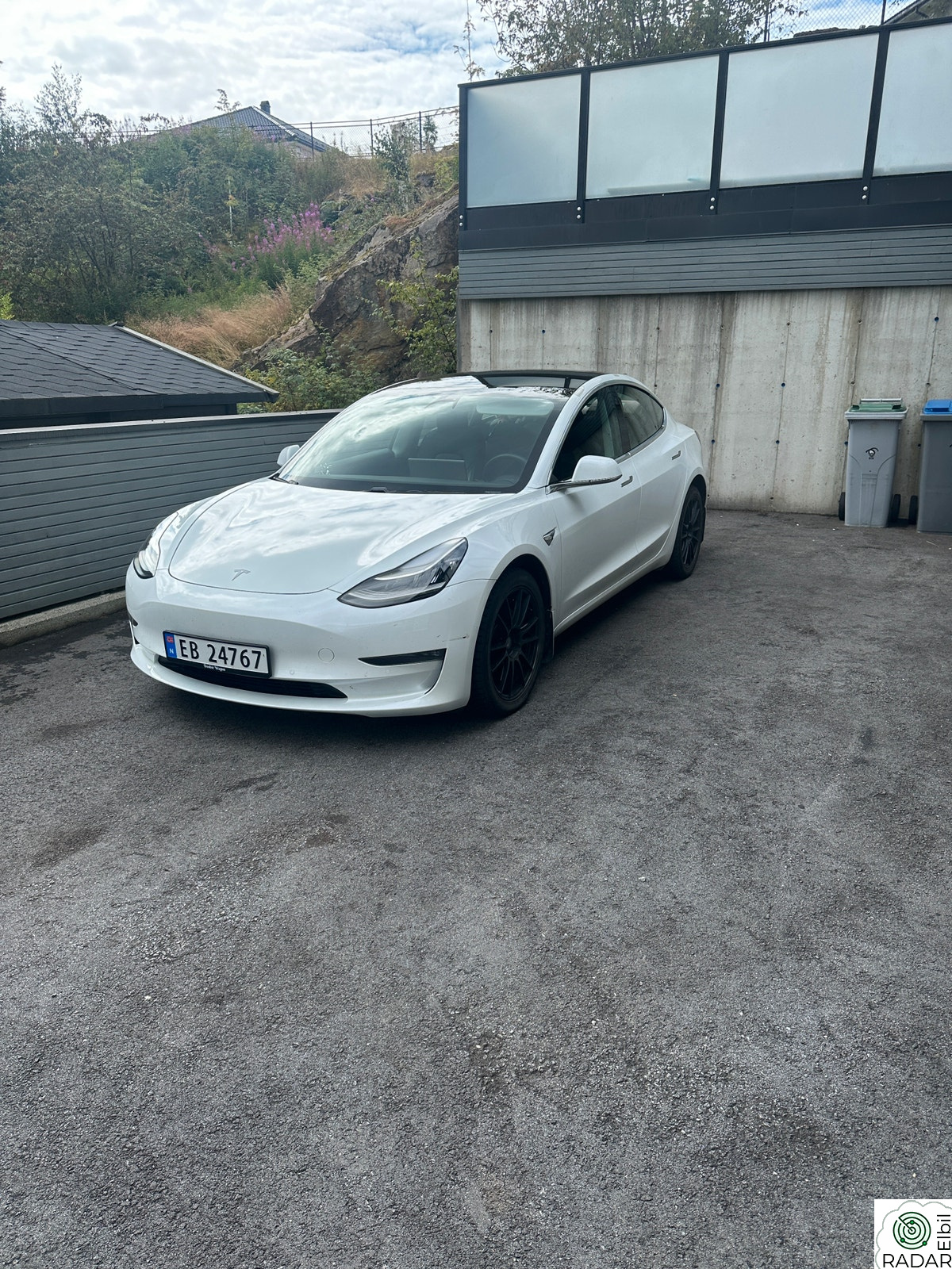 TESLA Model 3 Long Range AWD