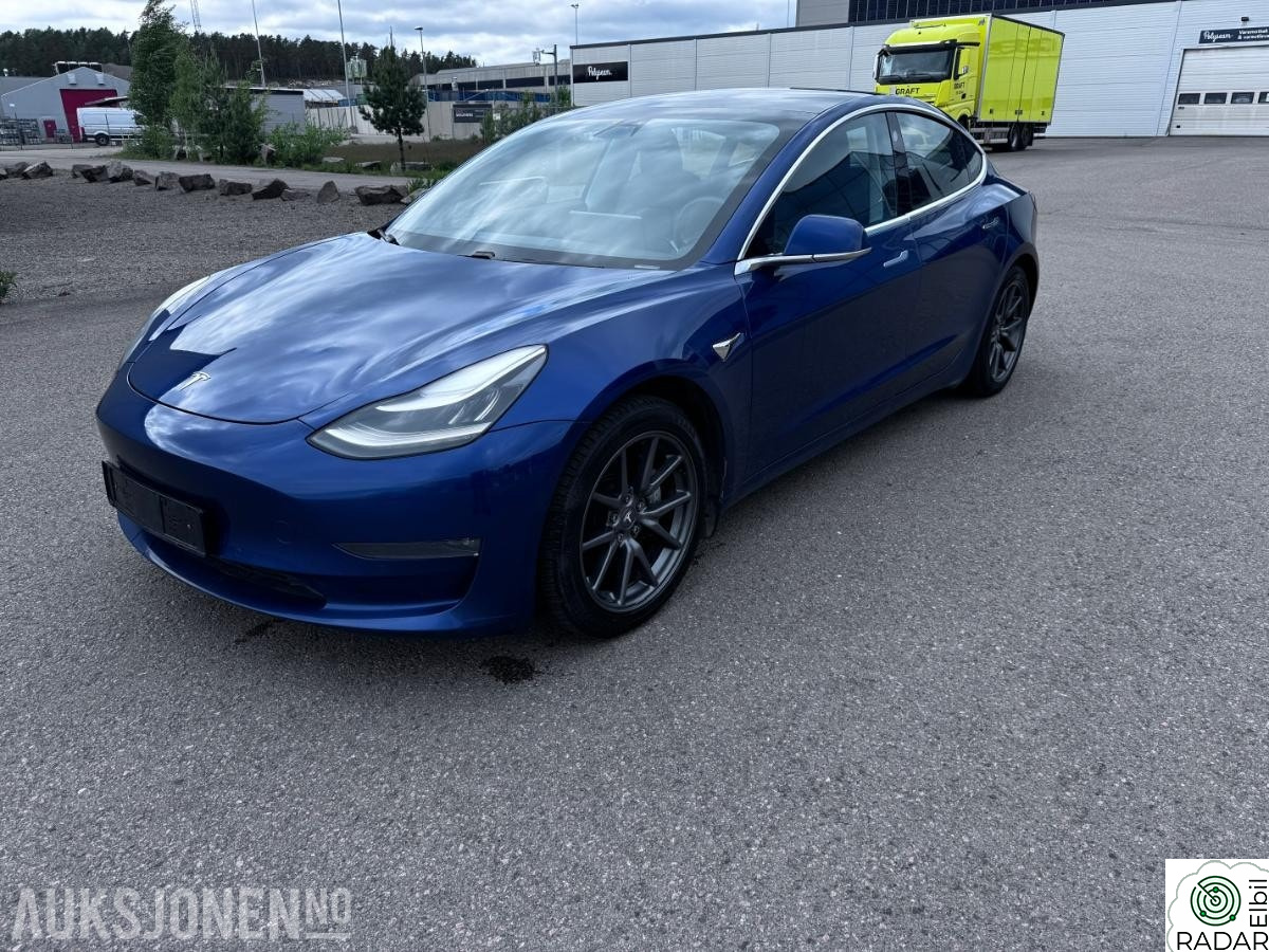 TESLA Model 3 Tesla Model 3, LONG RANGE AWD,EU-OK 3-2026,HENGERFESTE,