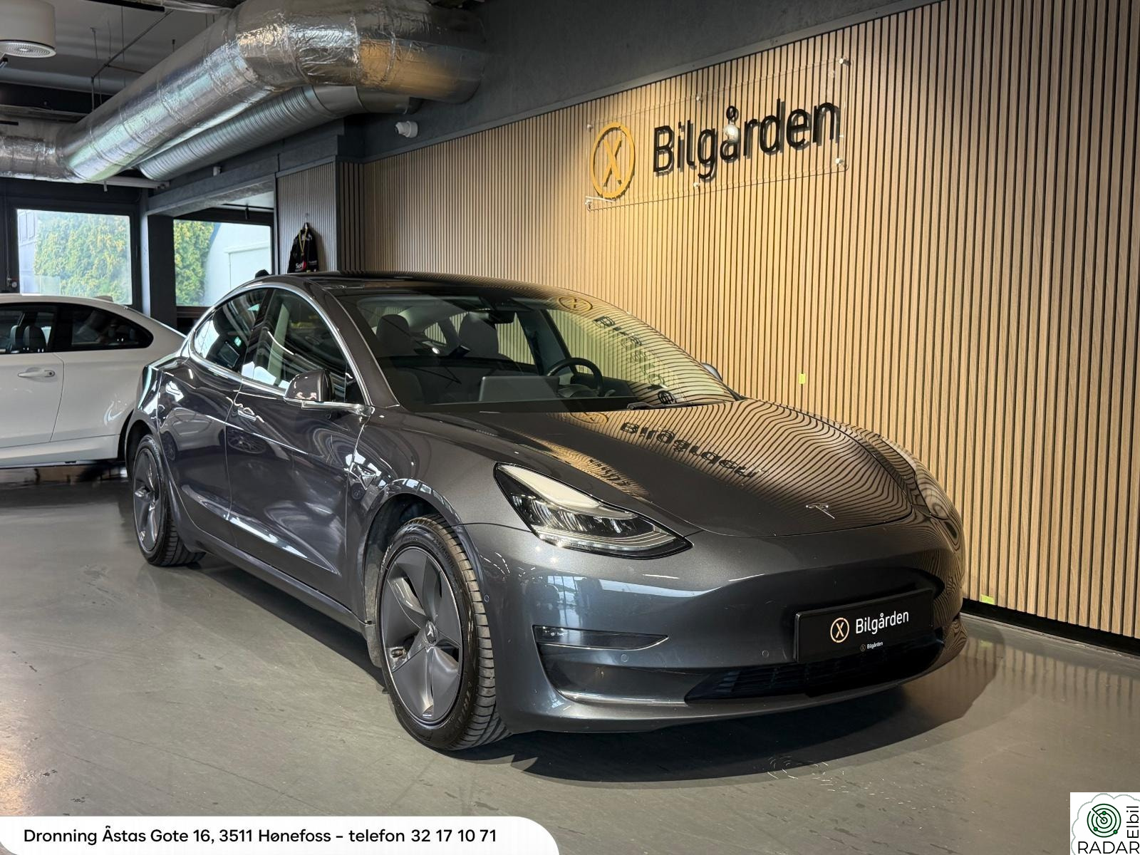 TESLA Model 3 Long Range AWD / Sort skinn/ Autopilot/ Kamera