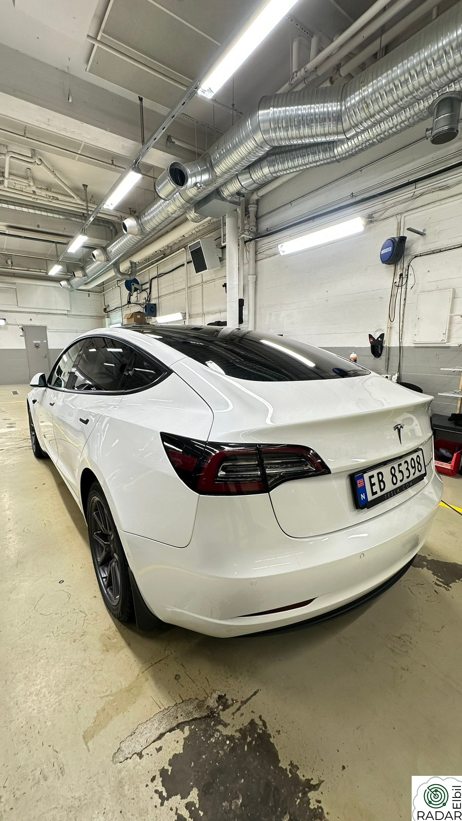 TESLA Model 3 Tesla Model 3 2020 – Meget velholdt, EU-godkjent nylig