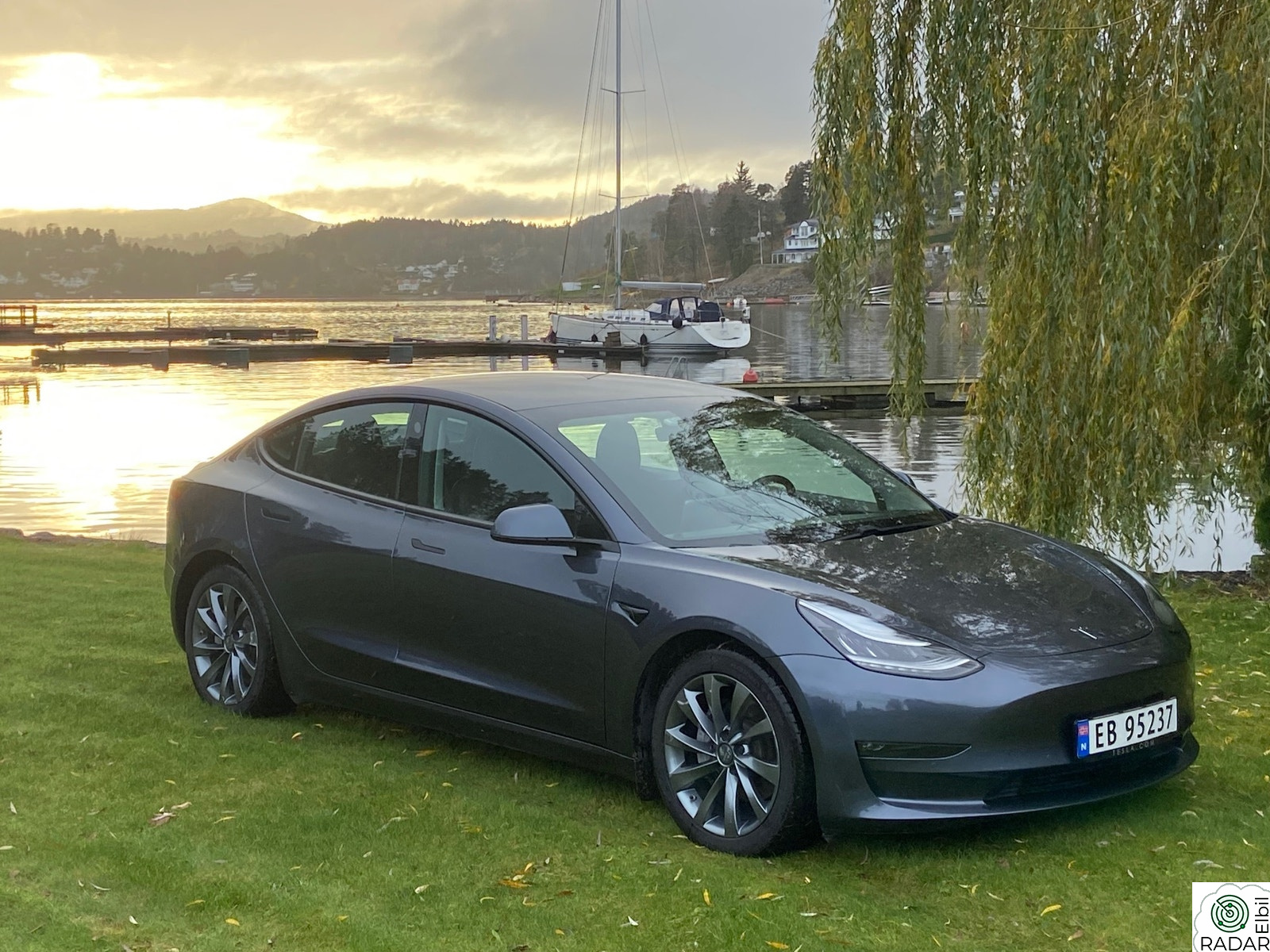 TESLA Model 3 Long Range AWD