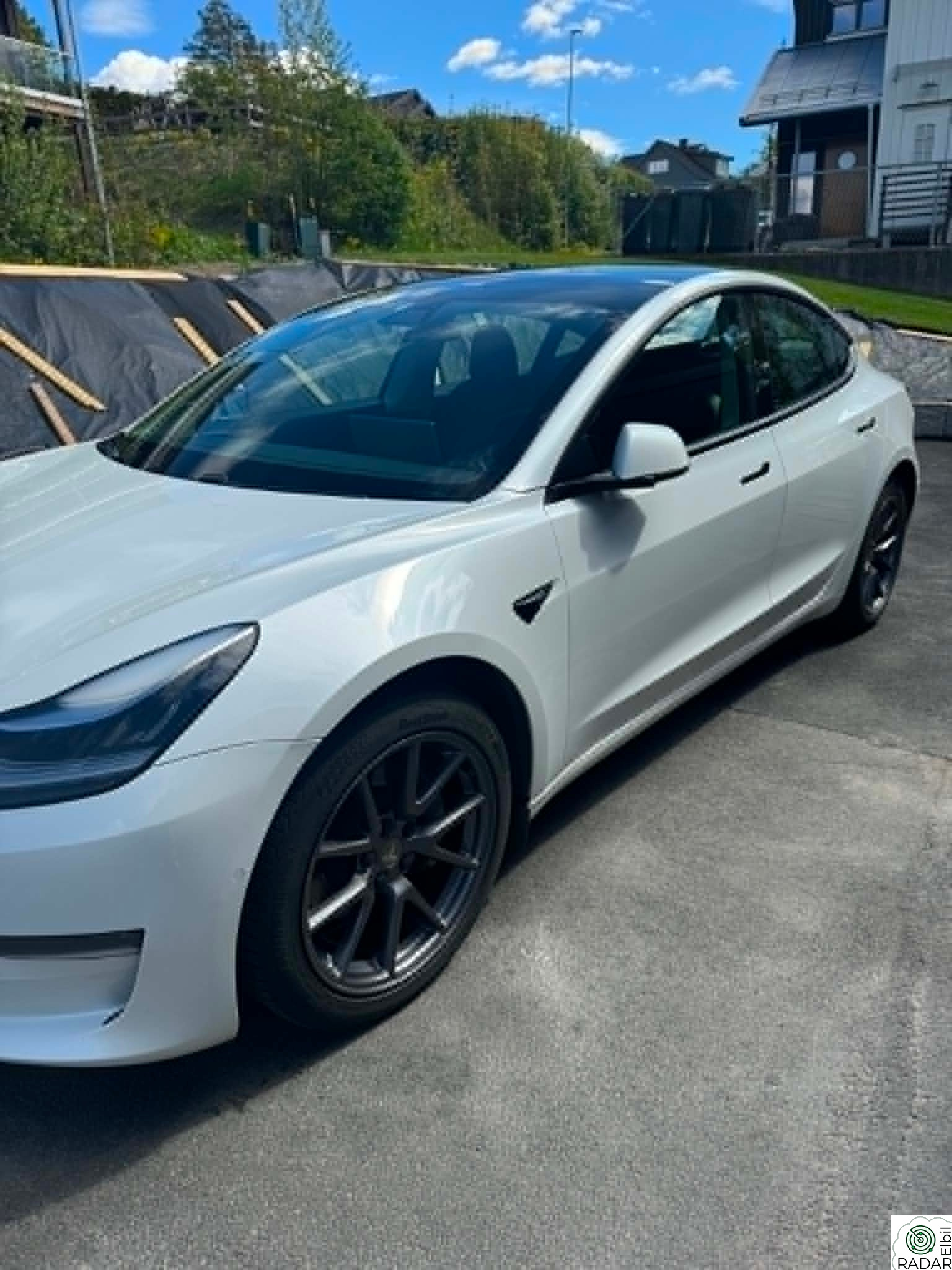 TESLA Model 3 Long Range AWD