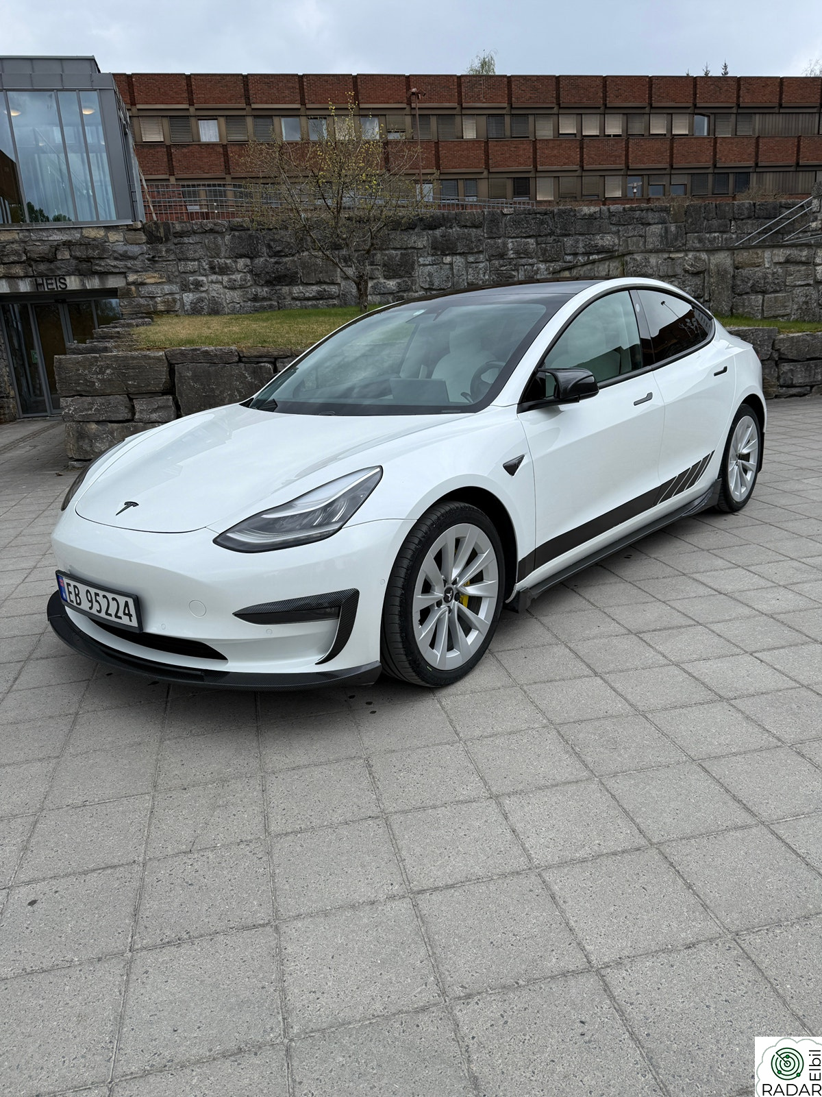 TESLA Model 3 Long Range AWD
