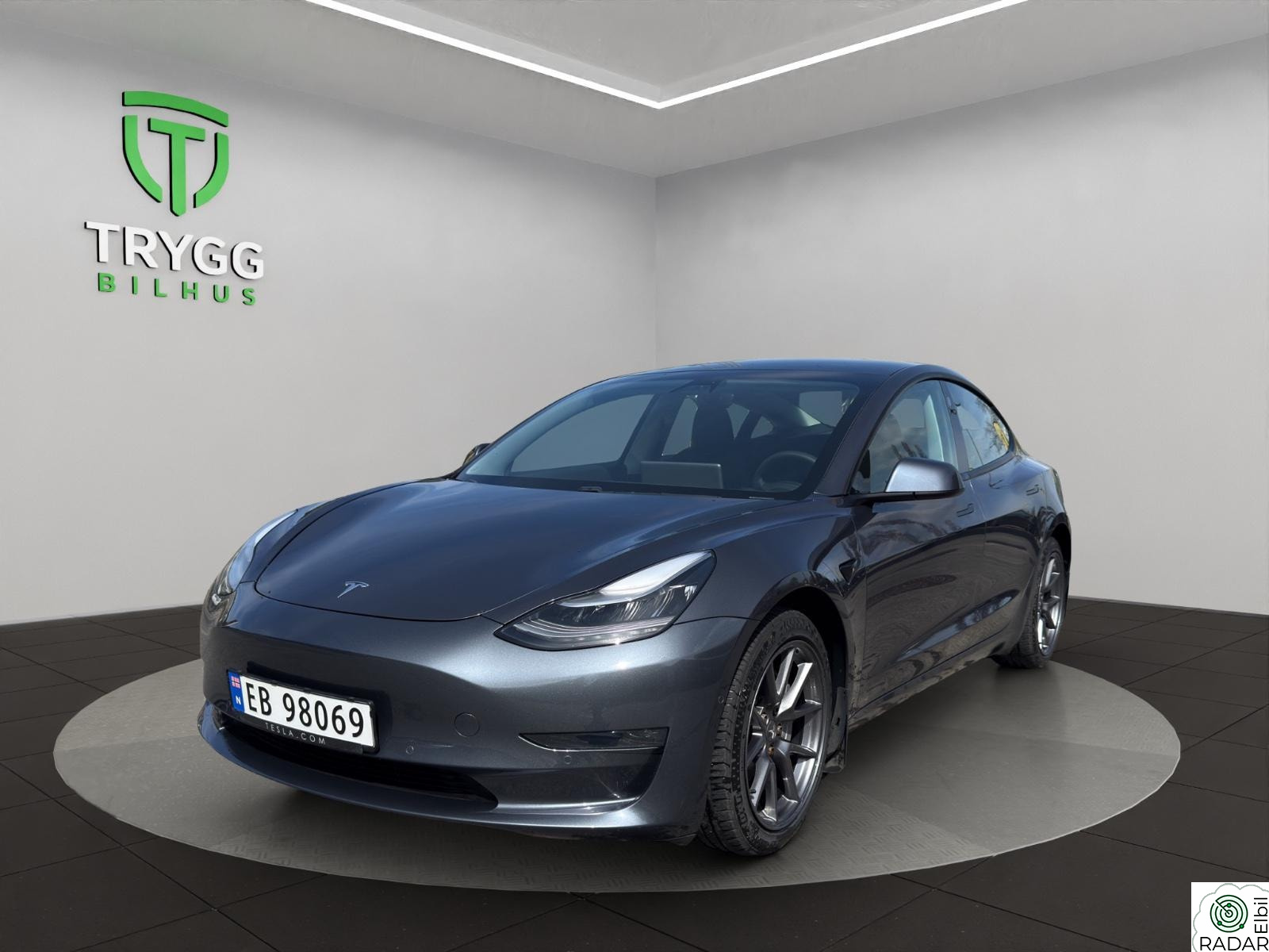 TESLA Model 3 Long Range AWD / Nye Dekk / Krok / 1 Eier / Strøken