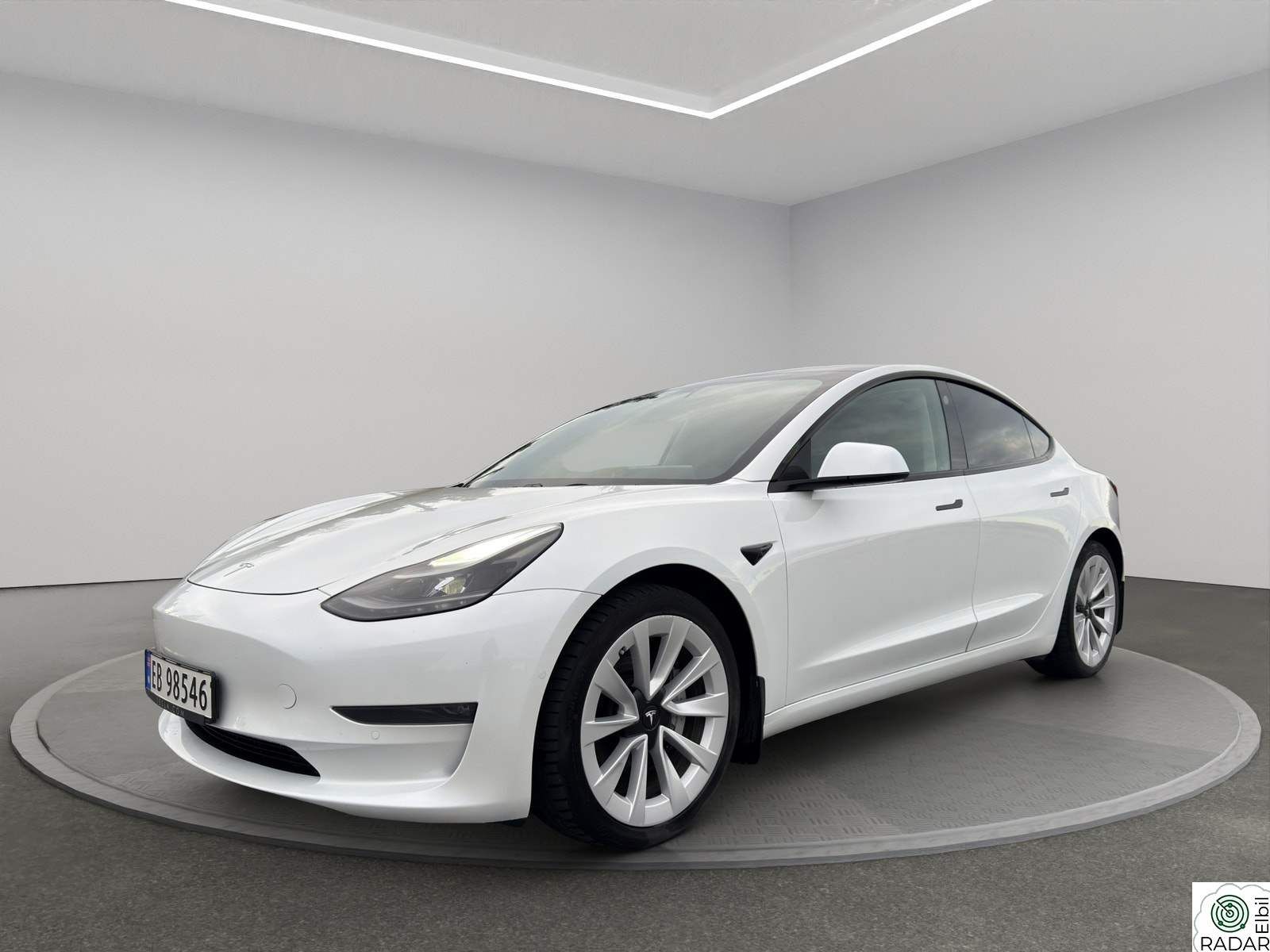 TESLA Model 3 Long Range AWD / Hengerfeste / Nye Bremser / Varmepumpe