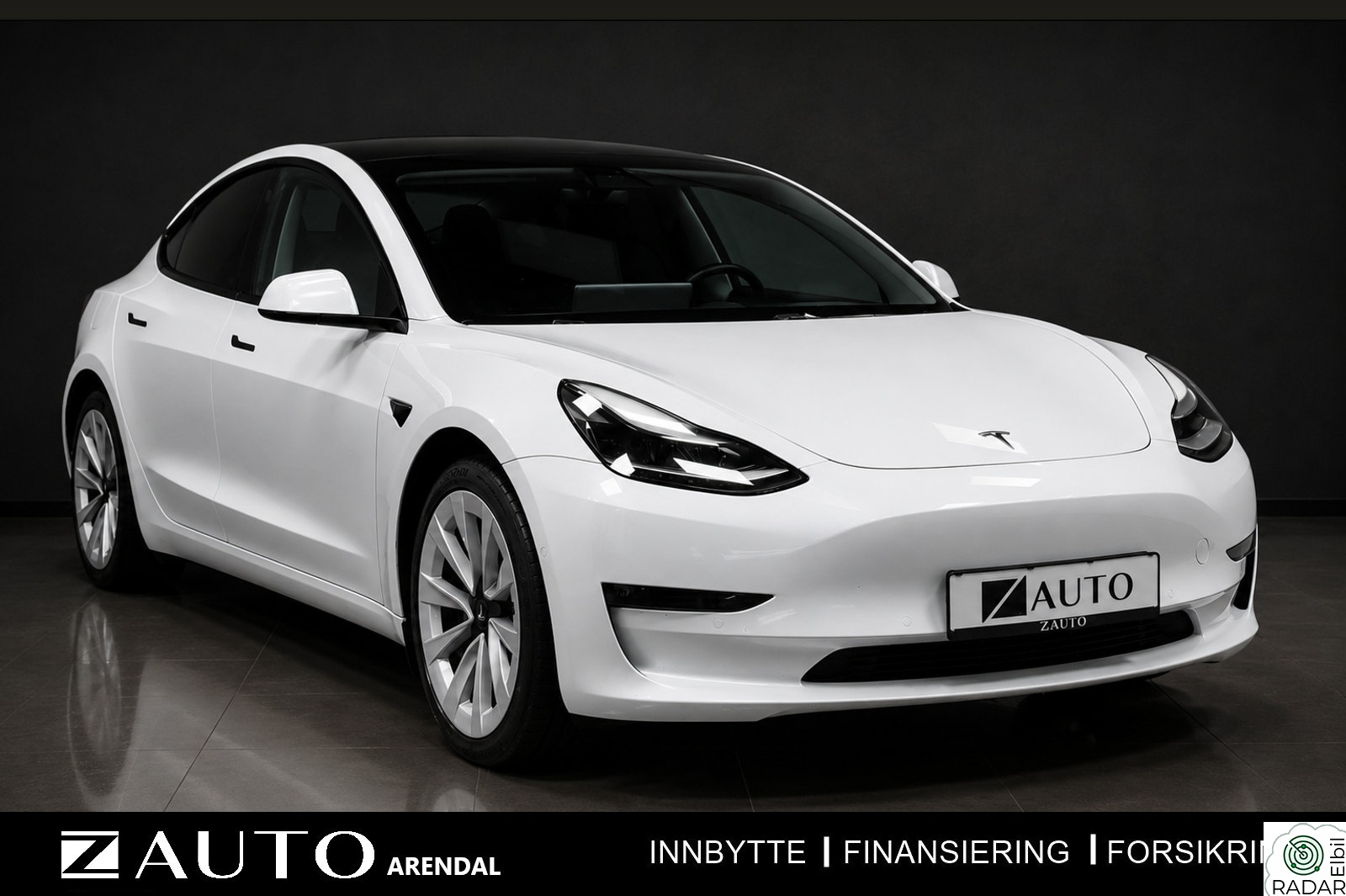TESLA Model 3 LONG RANGE AWD/PANO/V-PUMPE/KROK/AP/PREMIUM/19" SPORT