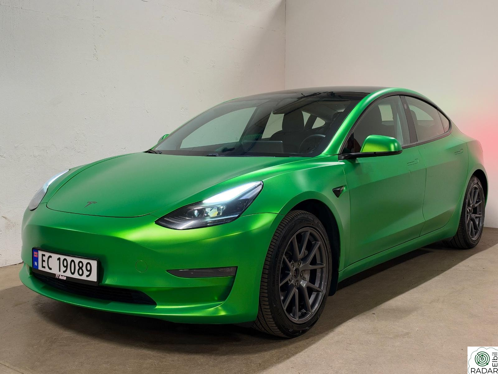 TESLA Model 3 Long range 4x4/Eu 12.2028/Skinn/ACC/Folie/580km/Se her!
