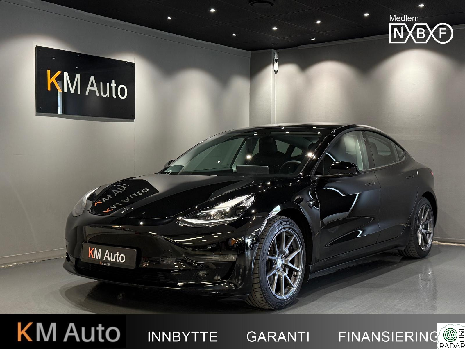 TESLA Model 3 LONG RANGE AWD/AUTO-PILOT/PANORAMA/KAMERA/V.PUMPE++