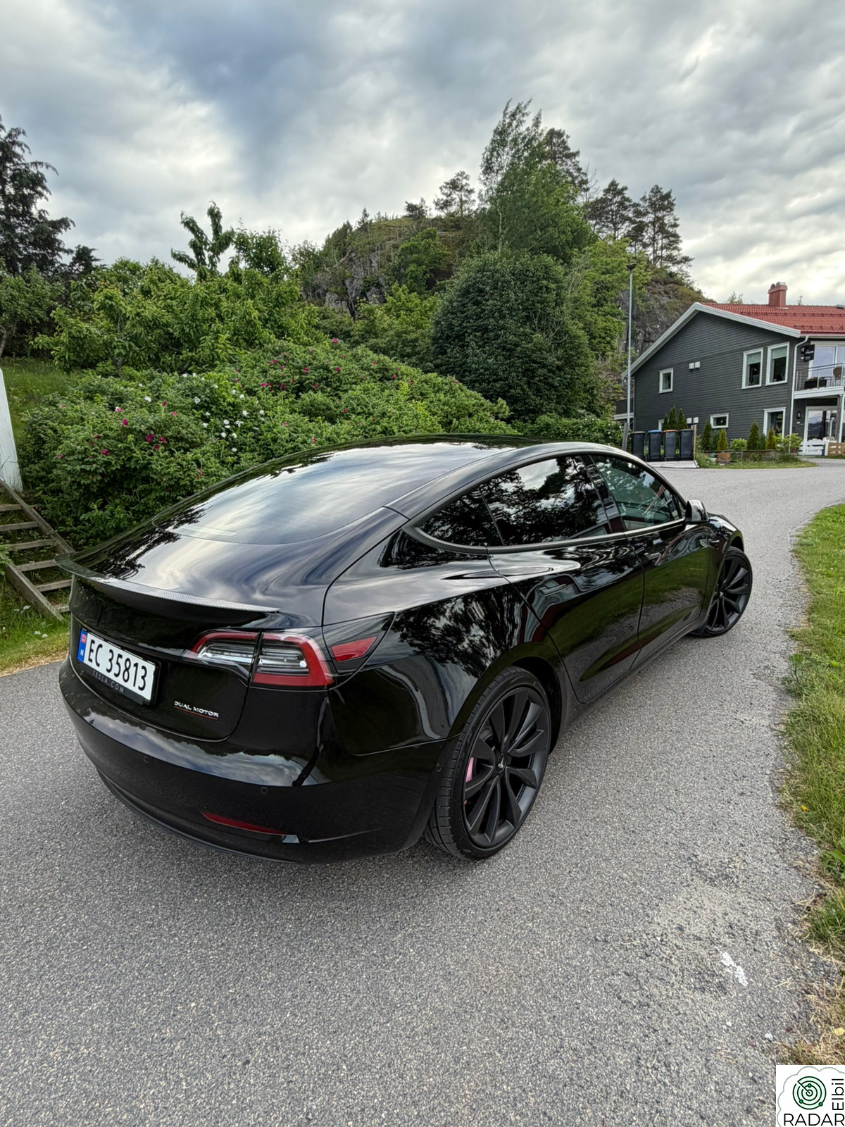TESLA Model 3 Long Range AWD