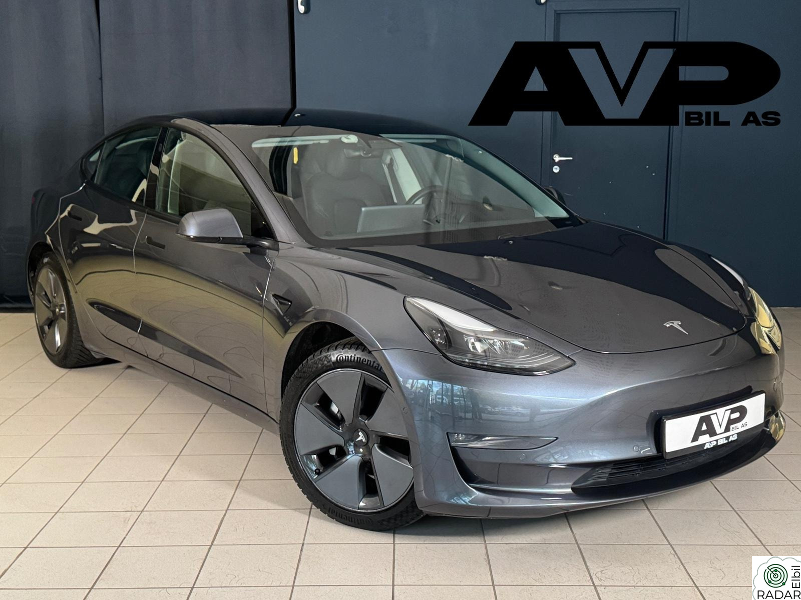 TESLA Model 3 Long Range, Hengerfeste, Nye dekk, Garanti, Autopilot