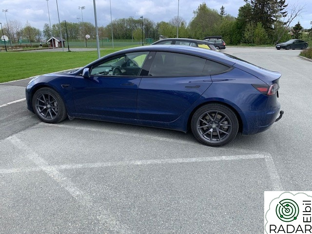 TESLA Model 3 Long Range AWD