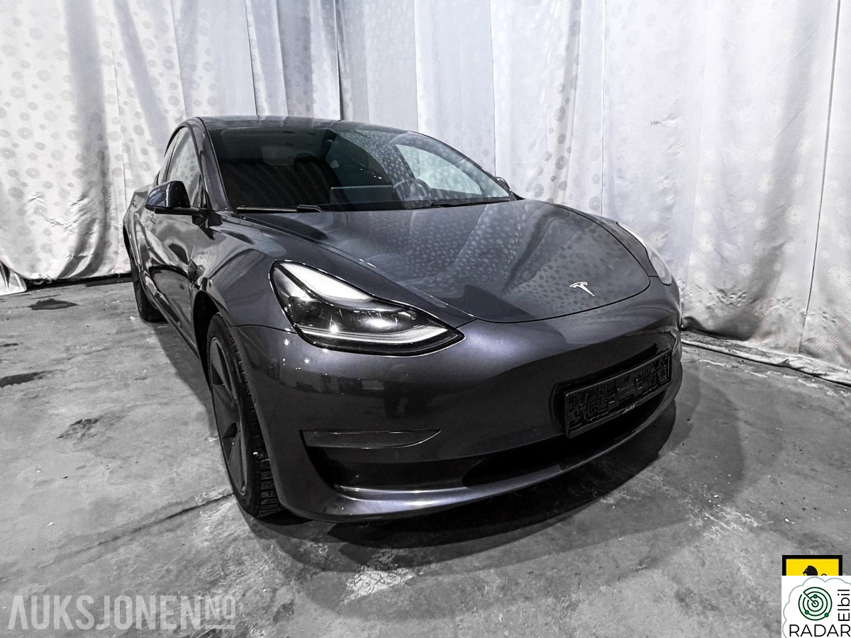 TESLA Model 3 LONG RANGE AWD HENGERFESTE FORBEDRET AUTOPILOT