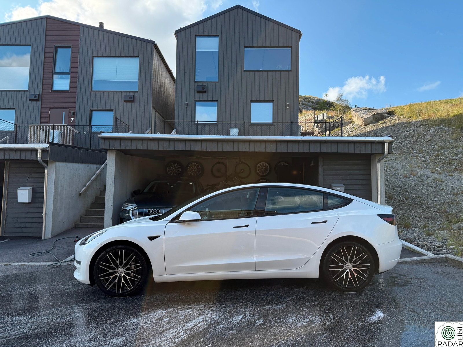 TESLA Model 3 Long Range AWD / RETT FRA EU-KONTROLL / NYE SOMMERDEKK