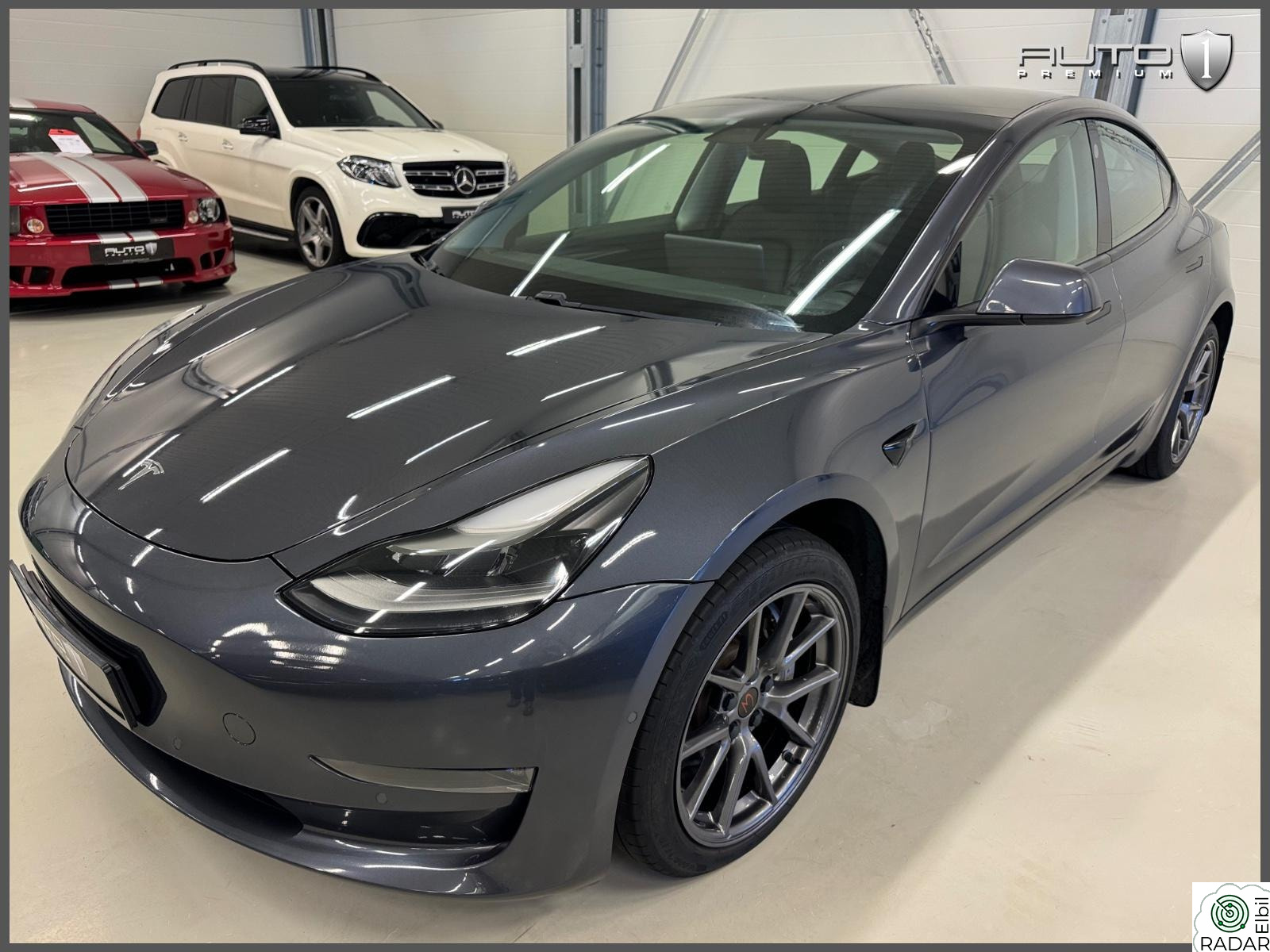 TESLA Model 3 LR AWD Krok,Premium svart skinn,Autopilot,