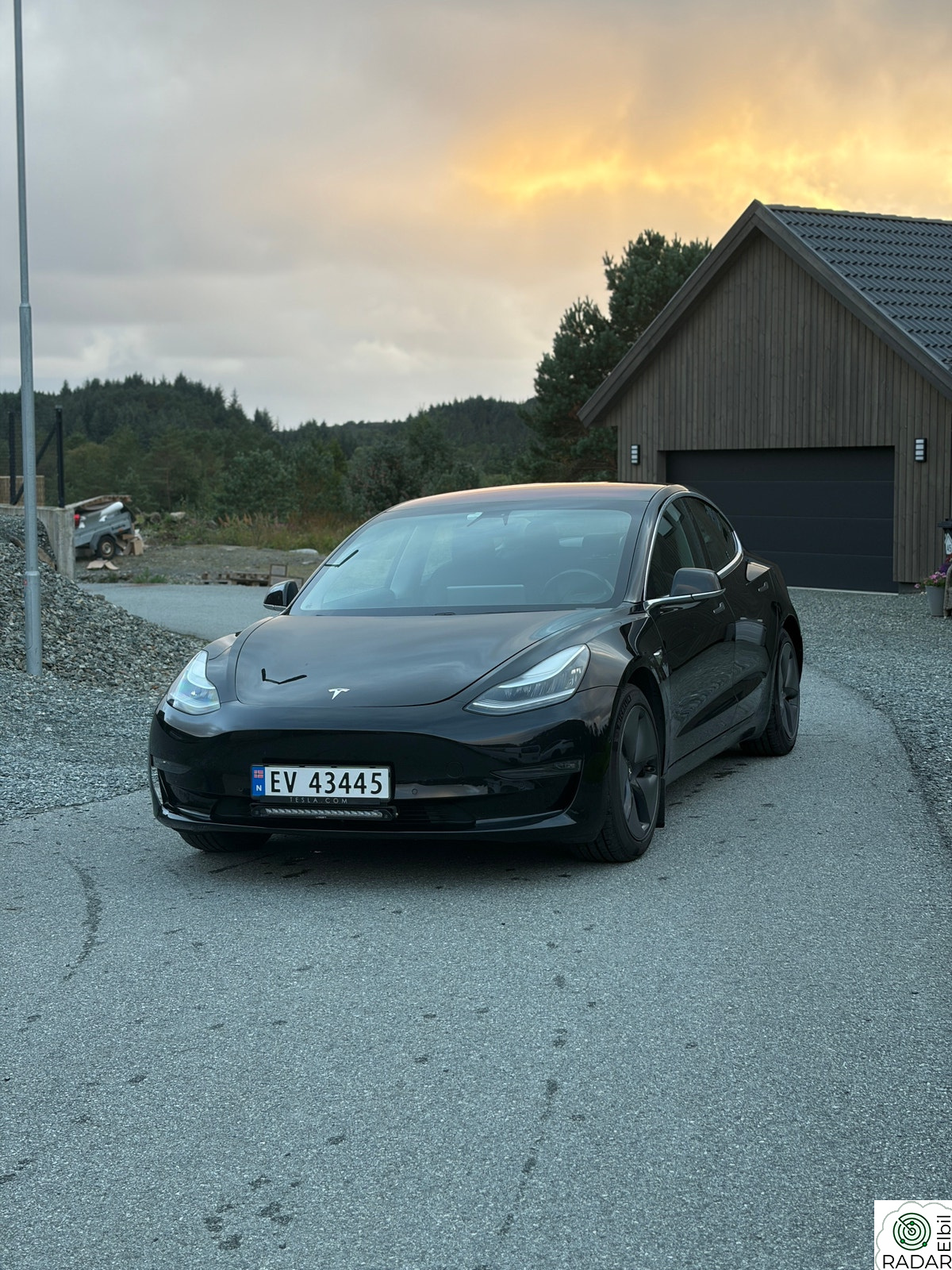 TESLA Model 3 Long Range AWD