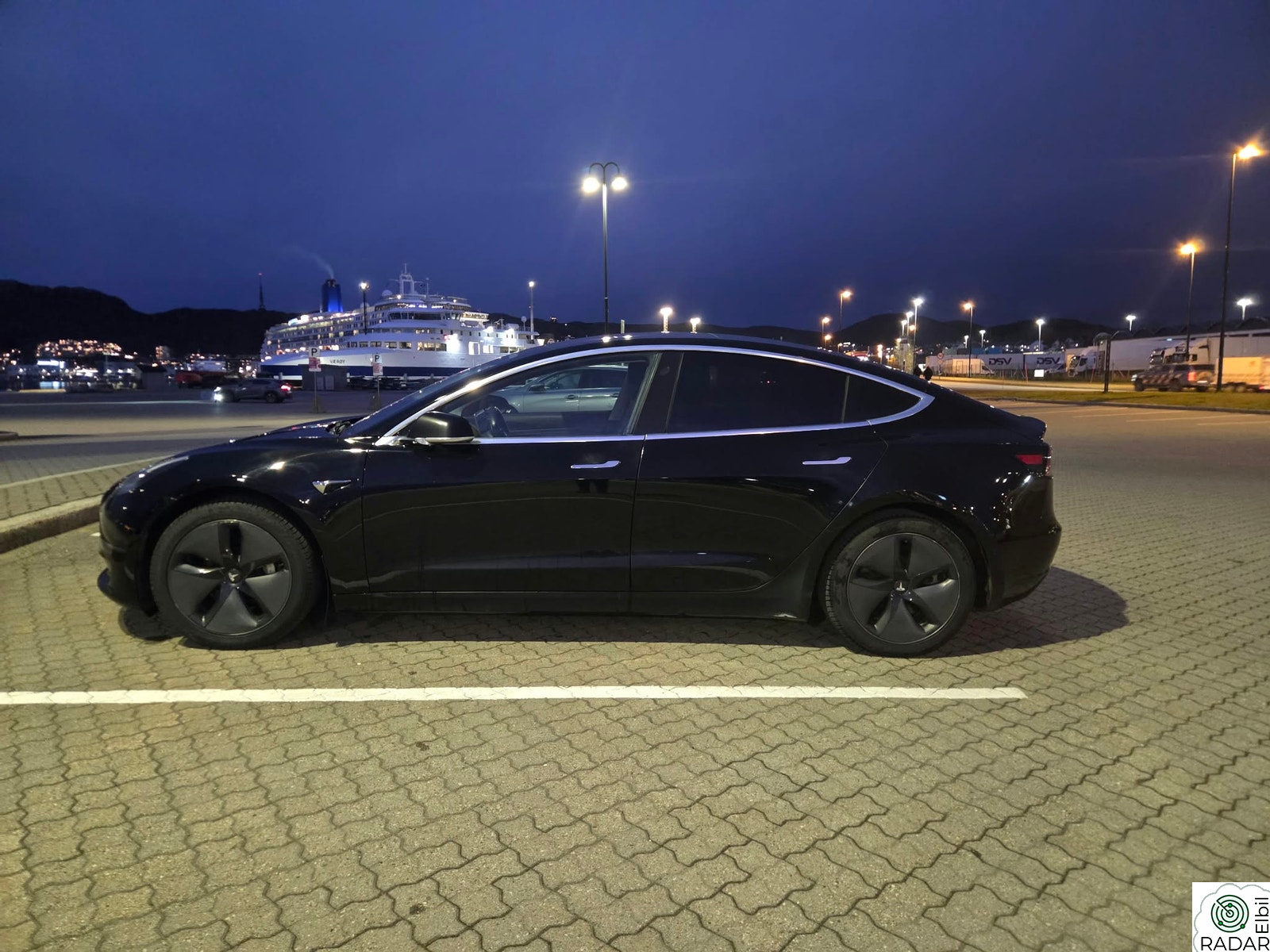 TESLA Model 3 Long Range AWD