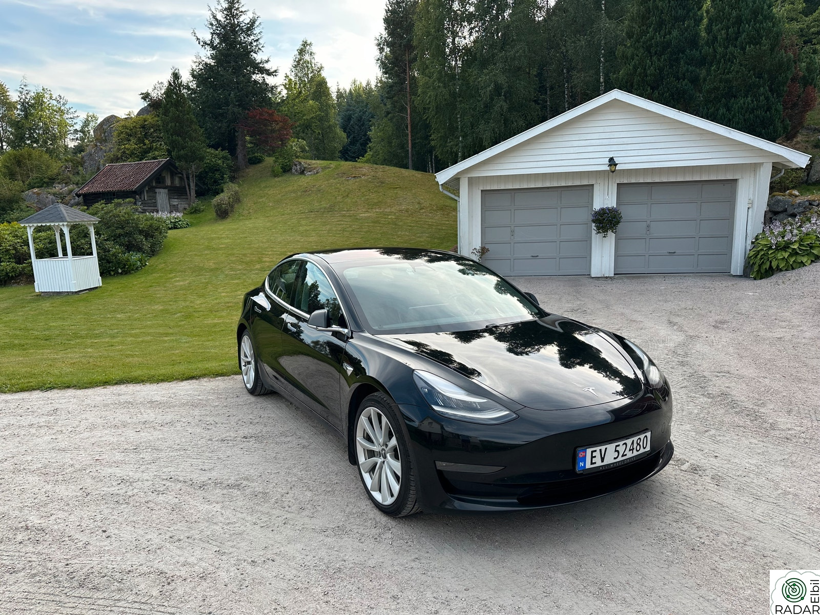 TESLA Model 3 Long Range AWD