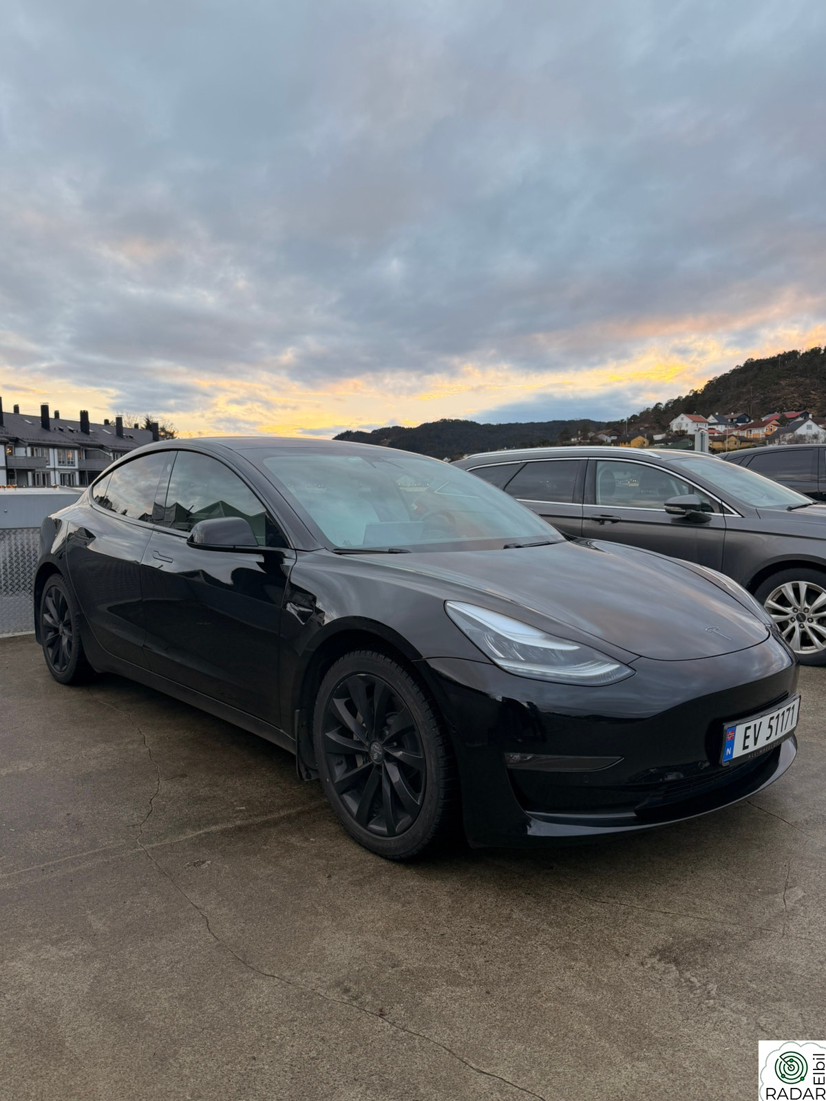 TESLA Model 3 Long Range AWD