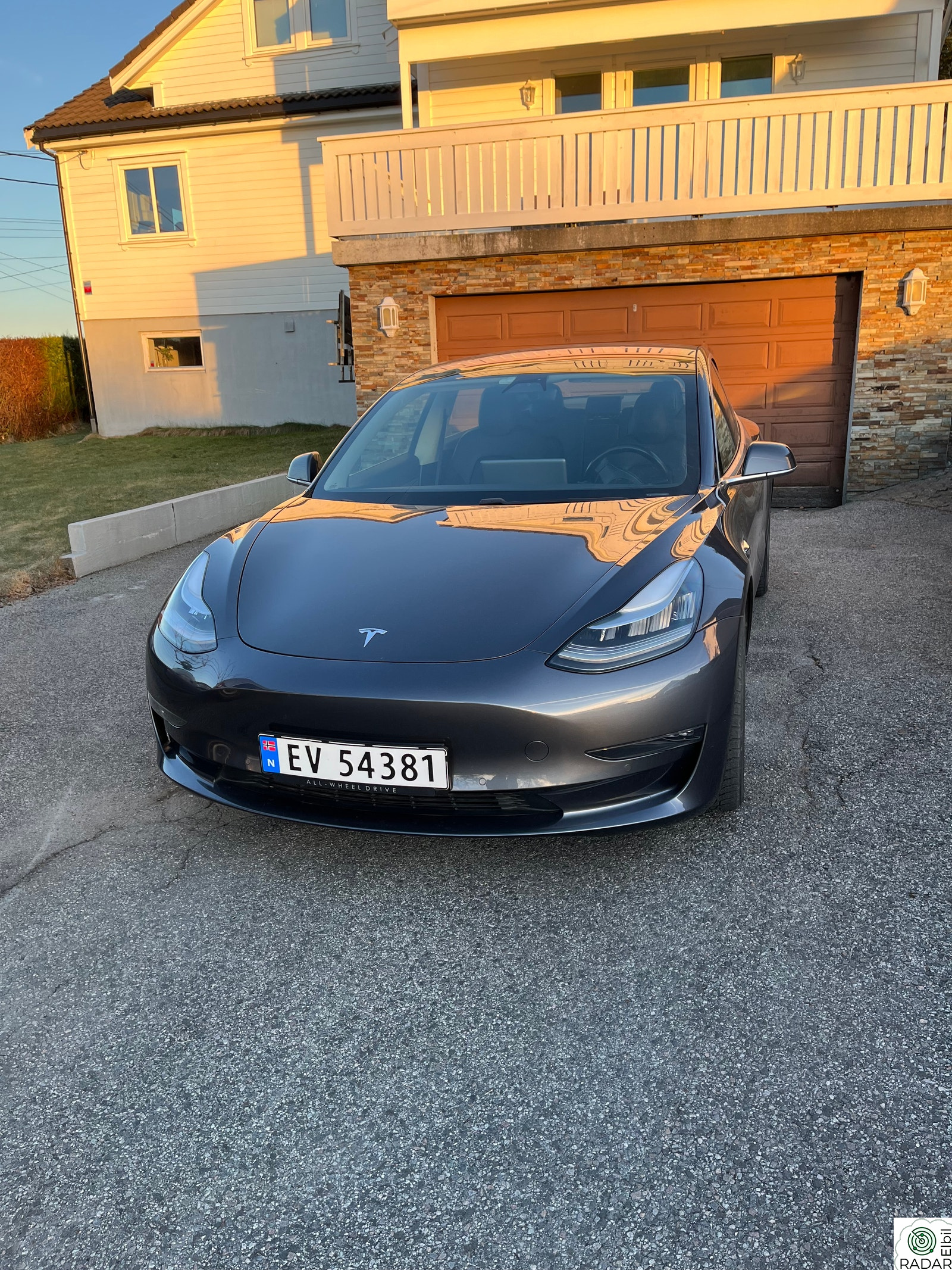 TESLA Model 3 Long Range AWD