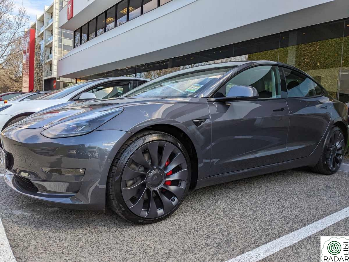 TESLA Model 3 Performance AWD