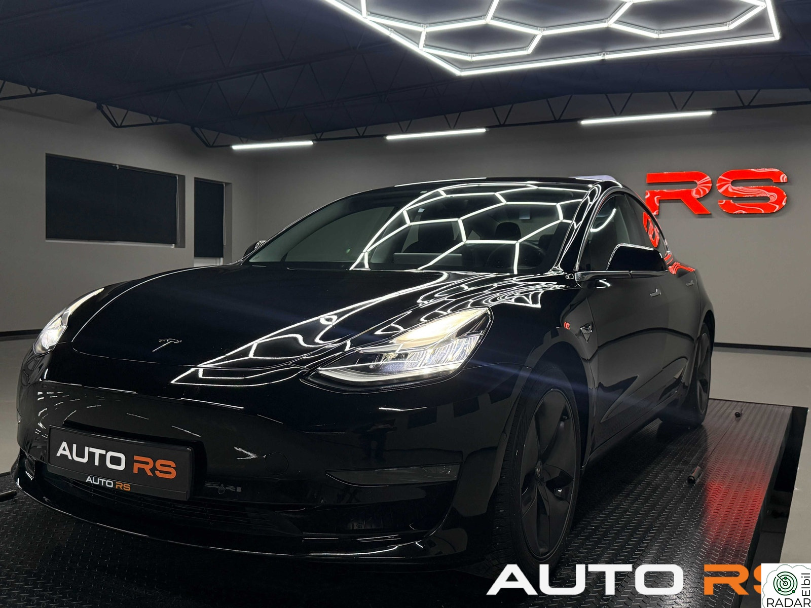 TESLA Model 3 LONG RANGE AWD|1 EIER|AUTOPILOT|PREMIUM++