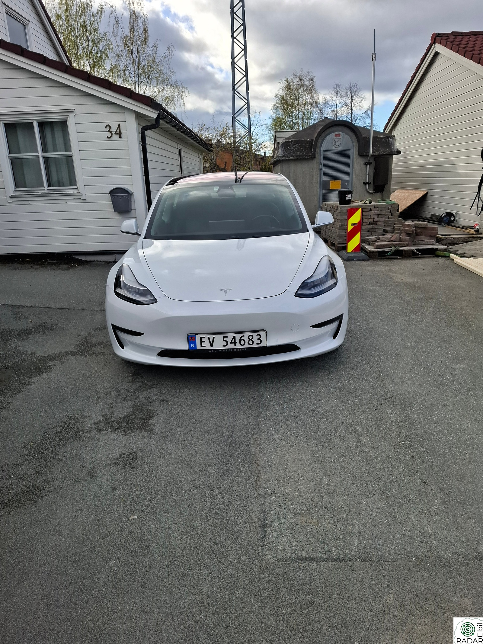 TESLA Model 3 Long Range AWD