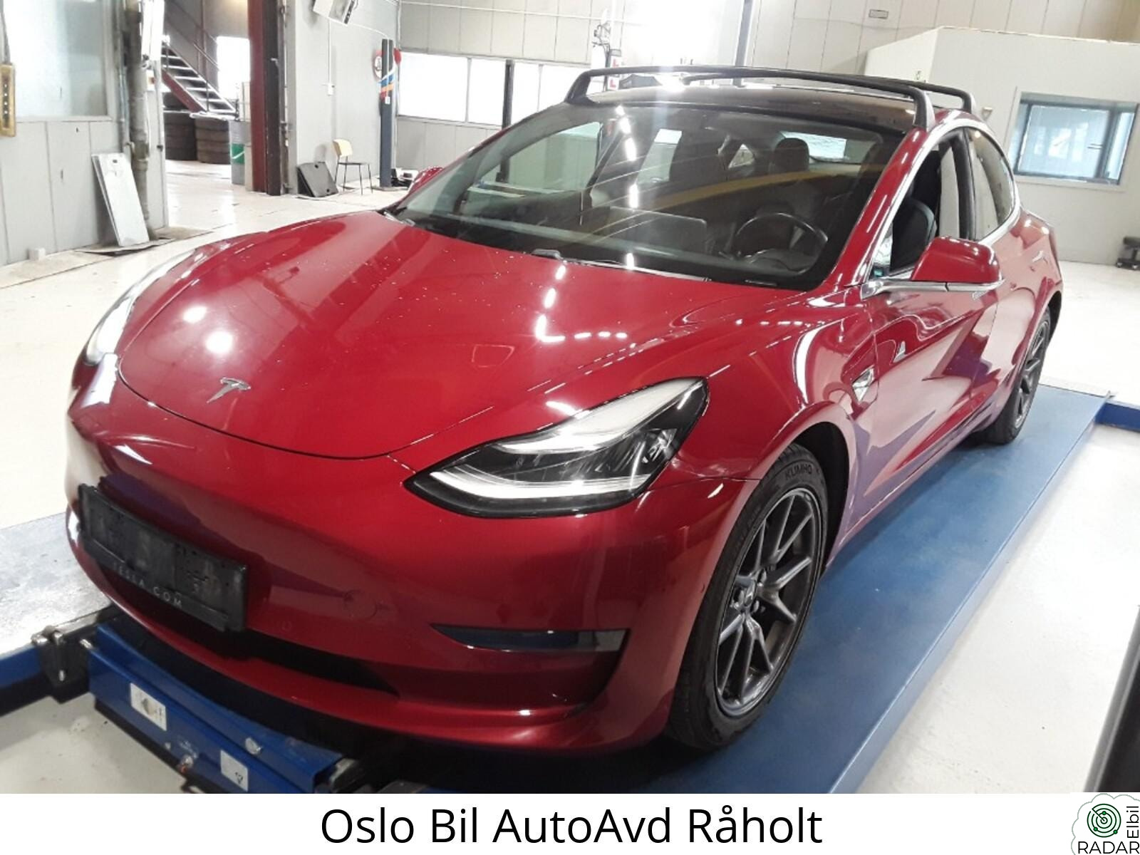 TESLA Model 3 AWD Longrange 560km Autopilot HW3 Premium Hengerfeste