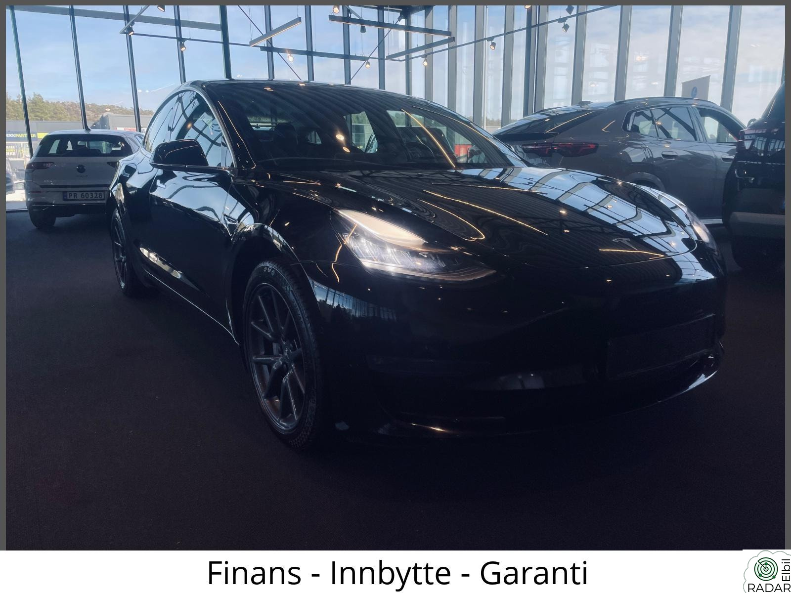 TESLA Model 3 Long Range/ AWD/ 560 WLTP/ Panorama/ Autopilot/ +++
